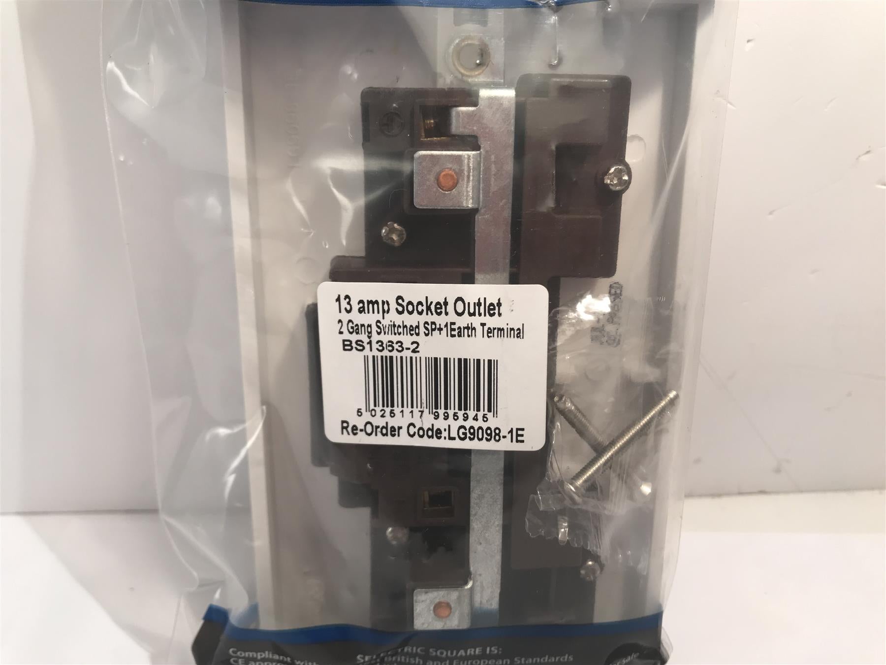 13 Amp 2 Gang Switched Socket LG9098-1E