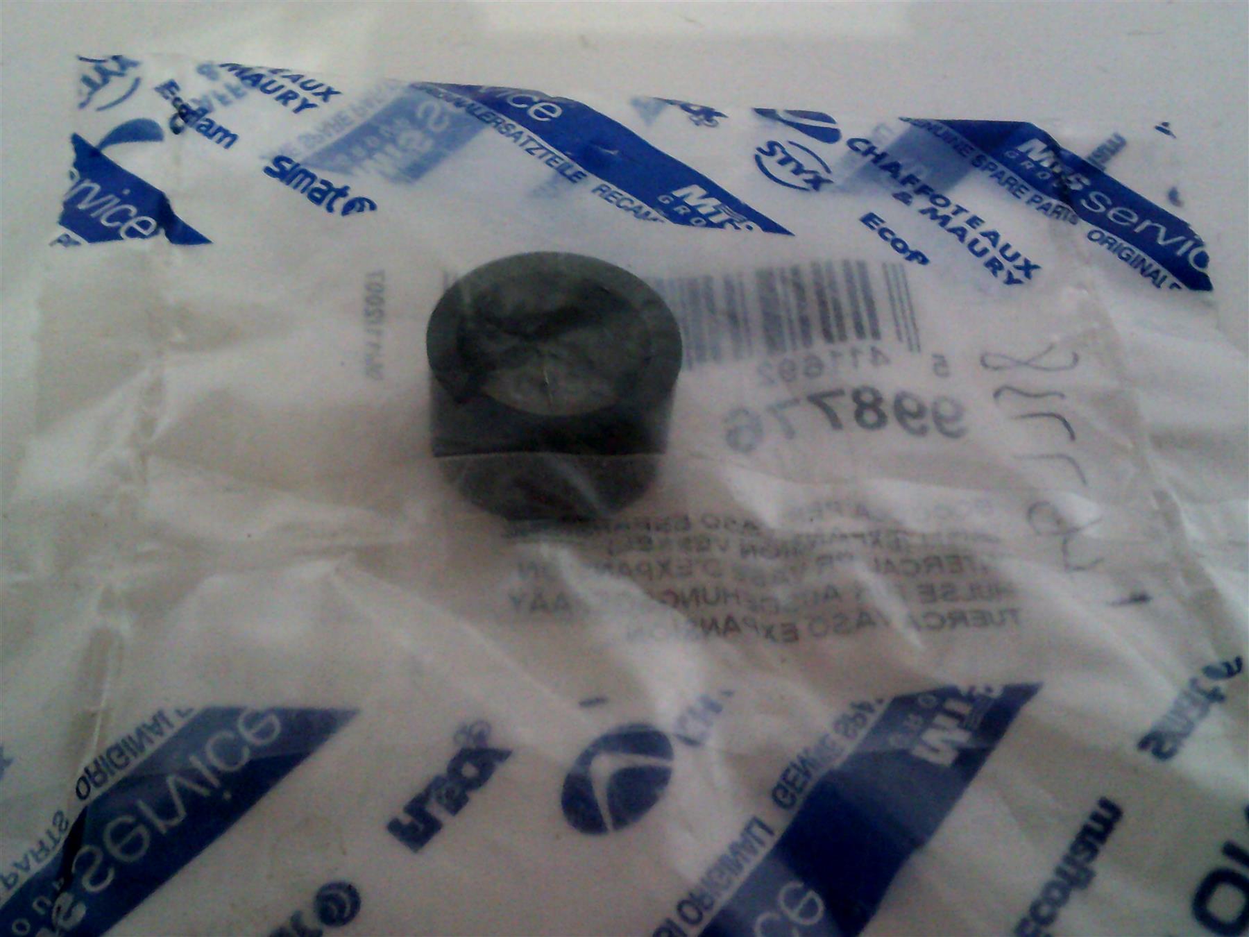 ARISTON BUSH (EXPANSION VESSEL) 998776 (MICROGENUS HE 24,28 & 32)