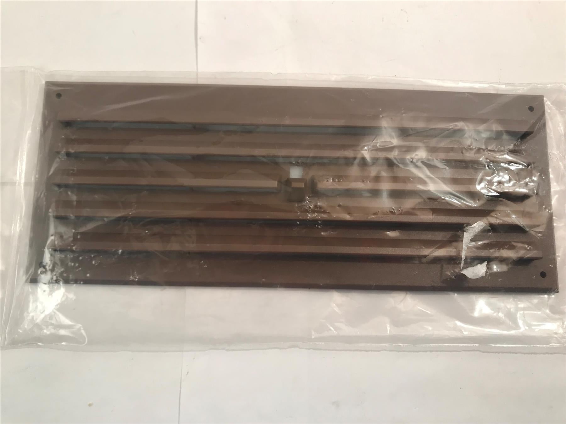 Airflow 9" x 3" Open/Close Air Vent with Fly Screen HM93 Brown