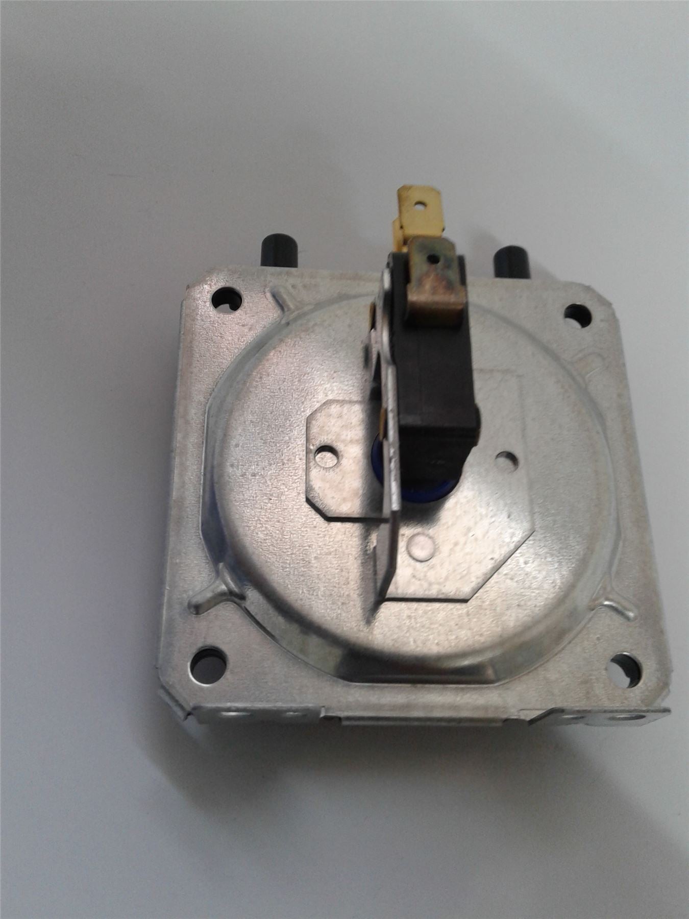 NEW Heatline D002194465 Air Pressure Switch