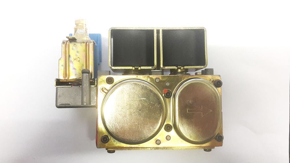 NEW ARISTON RAVENHEAT 837 NOVA GAS VALVE 0008VAL03005/0 0837025