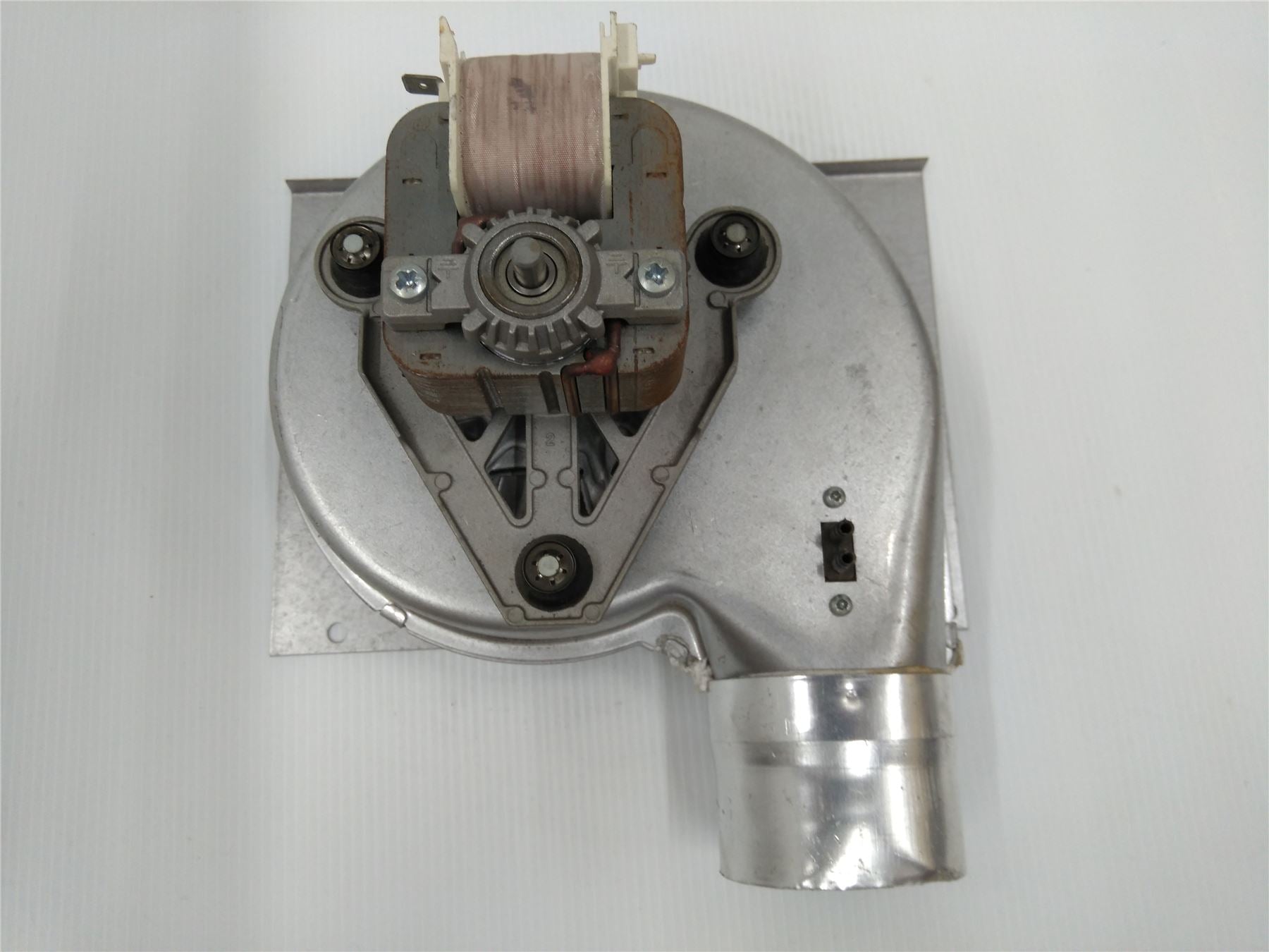 Worcester Bosch 87161207380 8716146462 Fan 12m warranty