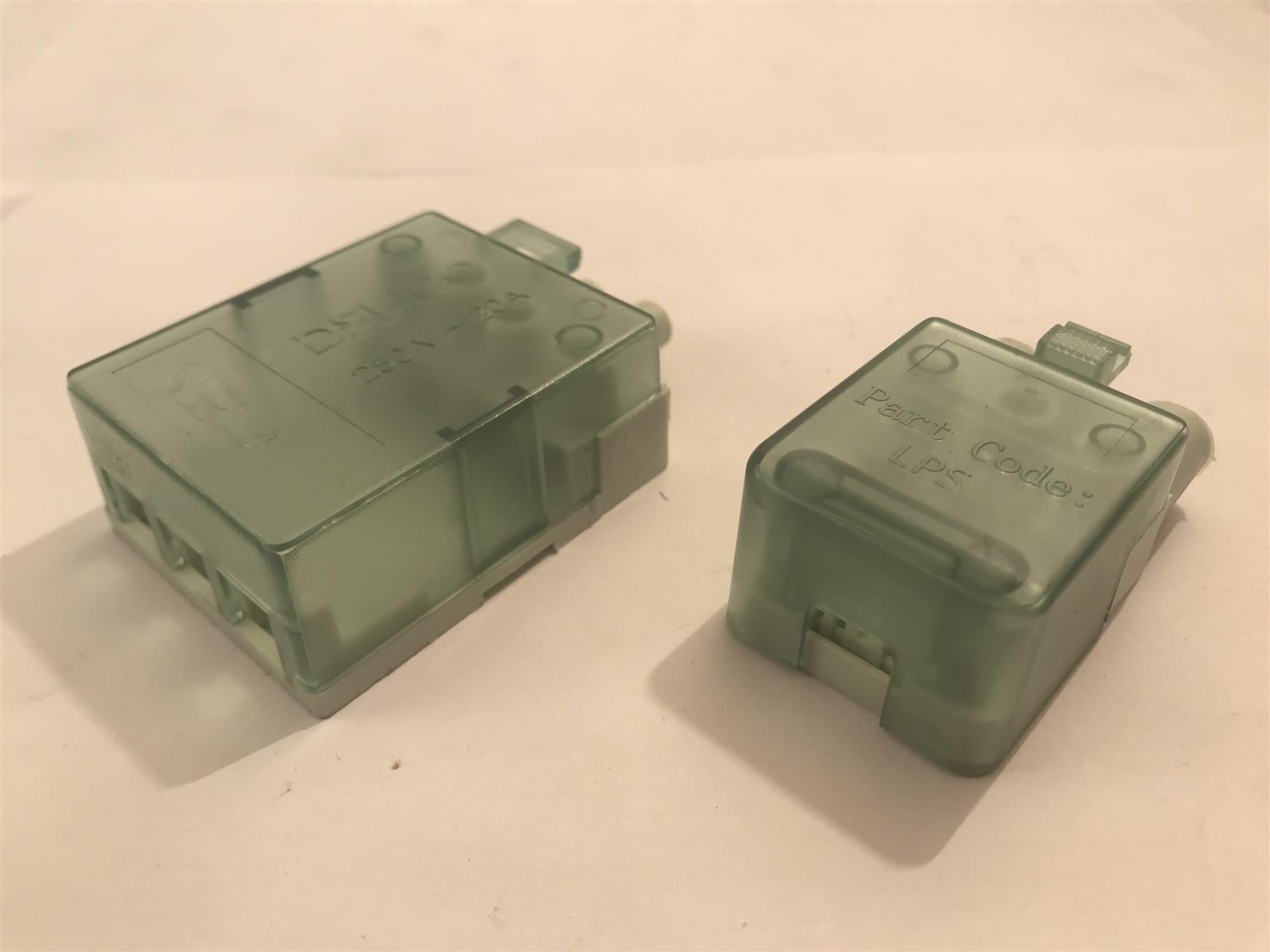 Deligo 3 Pin Lighting Plug & Socket GST18-3 - LPS