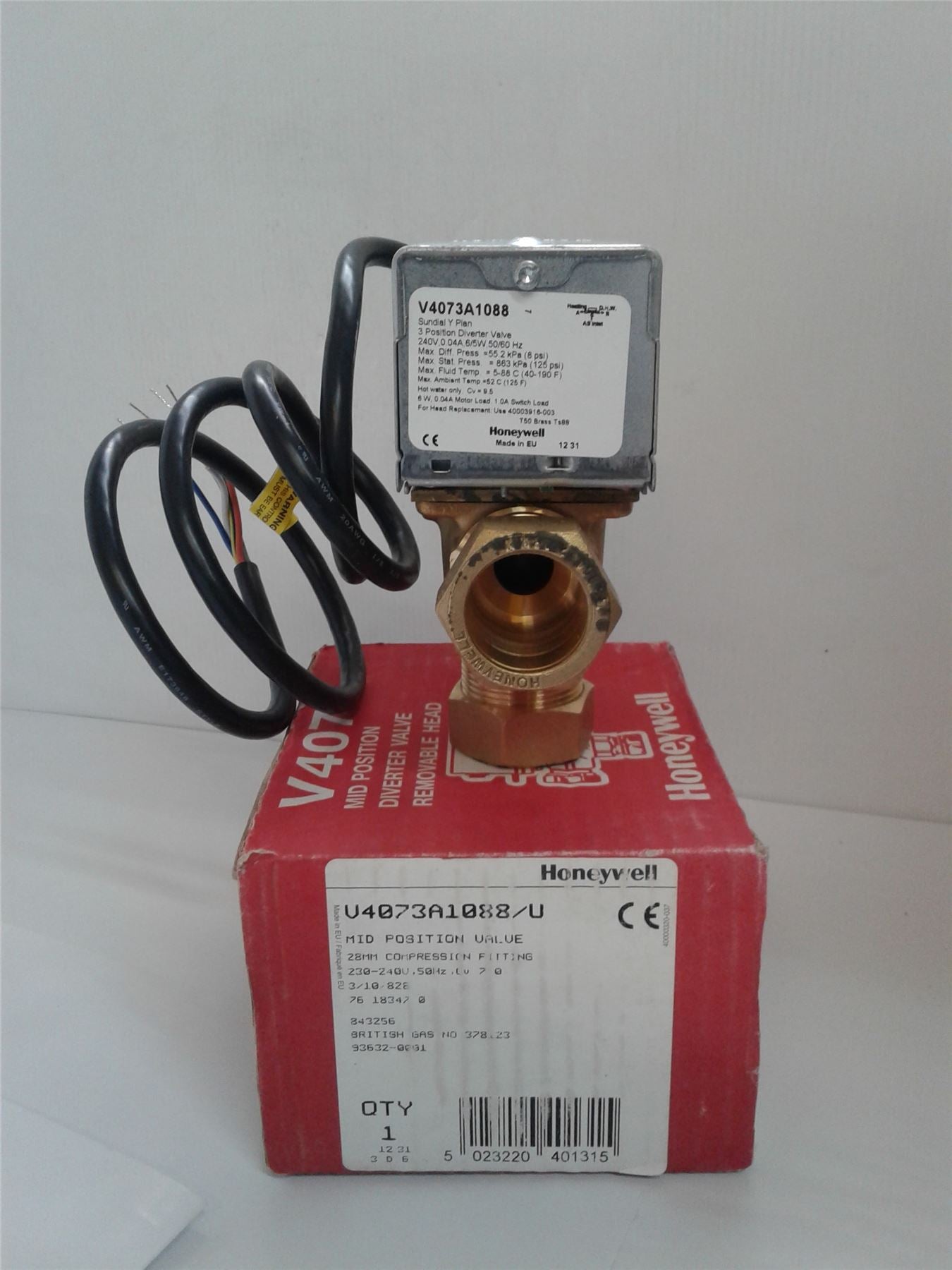 NEW Honeywell 3 Port 28mm Zone Valve Diverter Valve V4073A1088/U