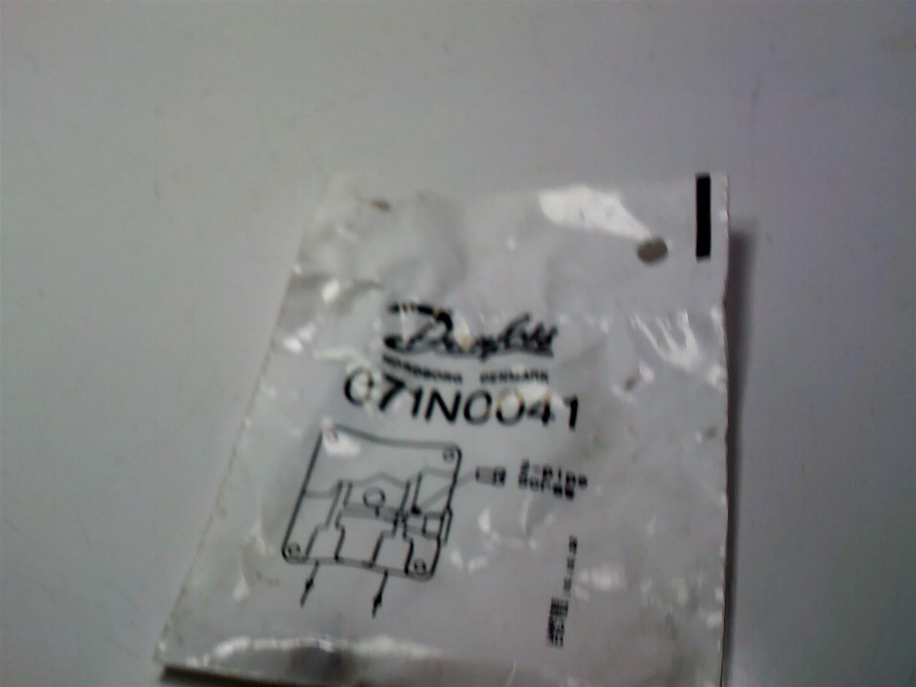 Danfoss 2 Pipe Screw ( 071N0041 Service kit)