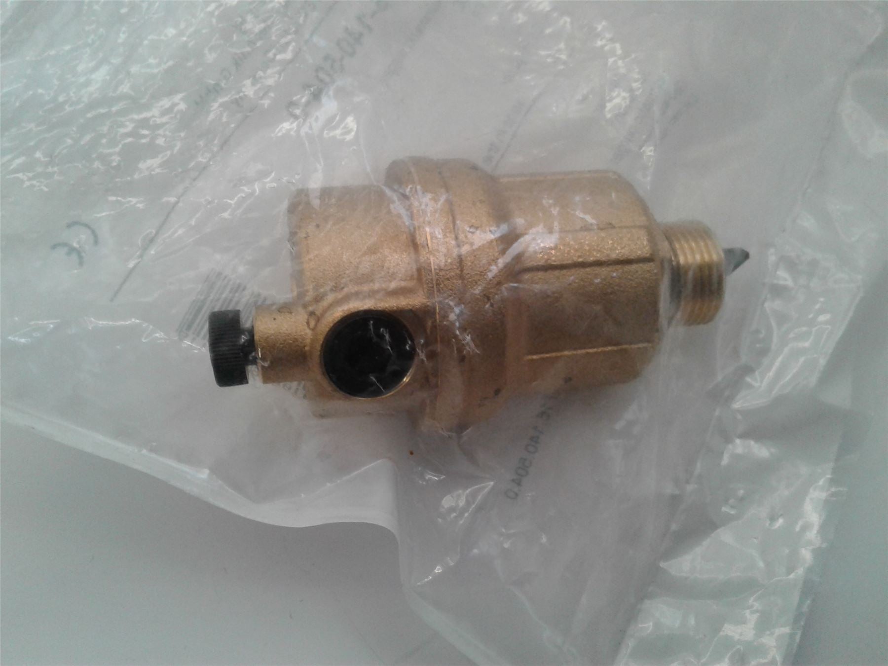 NEW WORCESTER 24i RSF & 28i RSF BOILER AUTO AIR VENT (3/8'') 87161405040