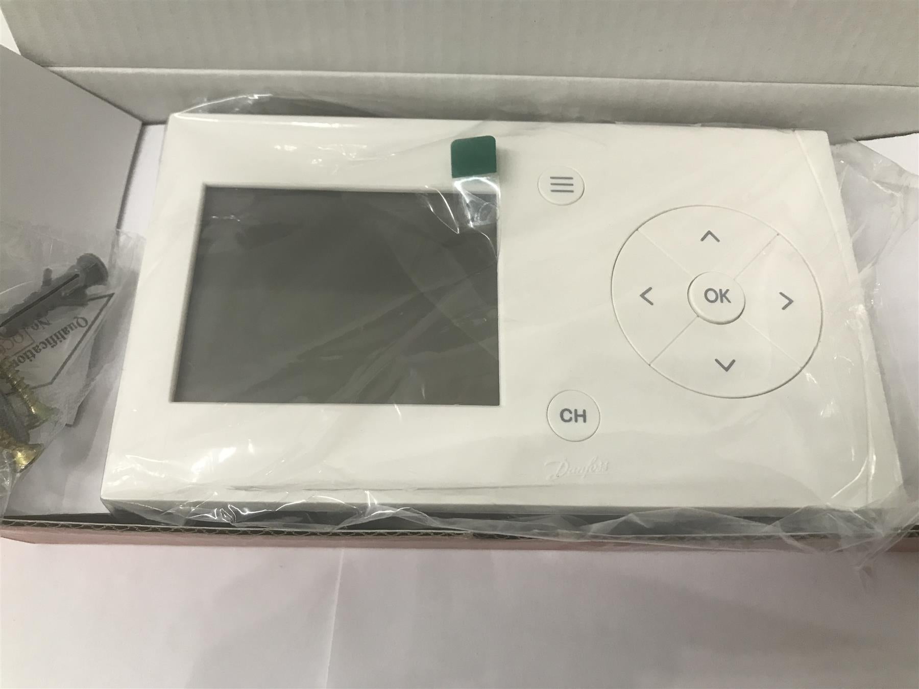 Danfoss White Single Channel Heating Timeswitch TS710 087N7881