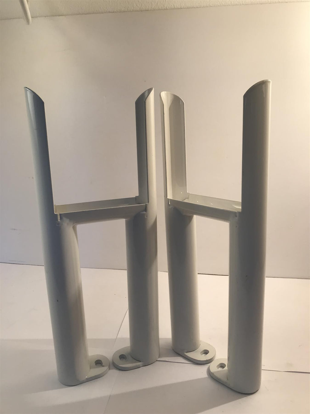 Traditional White Column Radiator Feet 270 x 111 x 31mm