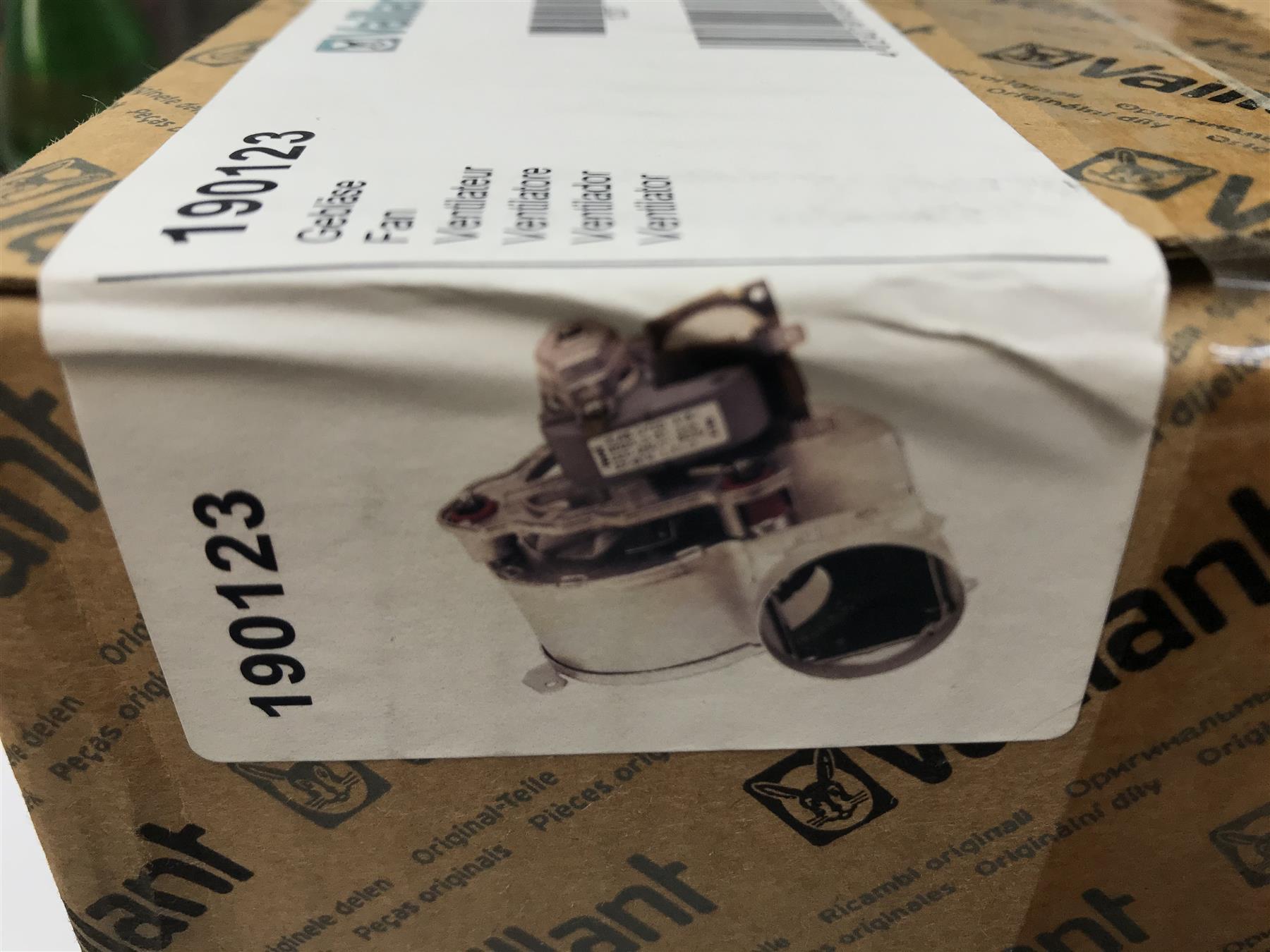 NEW VAILLANT 190123 FAN ASSEMBLY