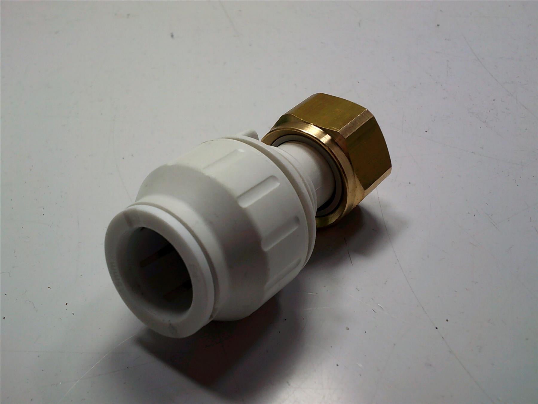 John Guest Straight Tap Adapter PVC Pipe Fitting, 15mm x 1/2"