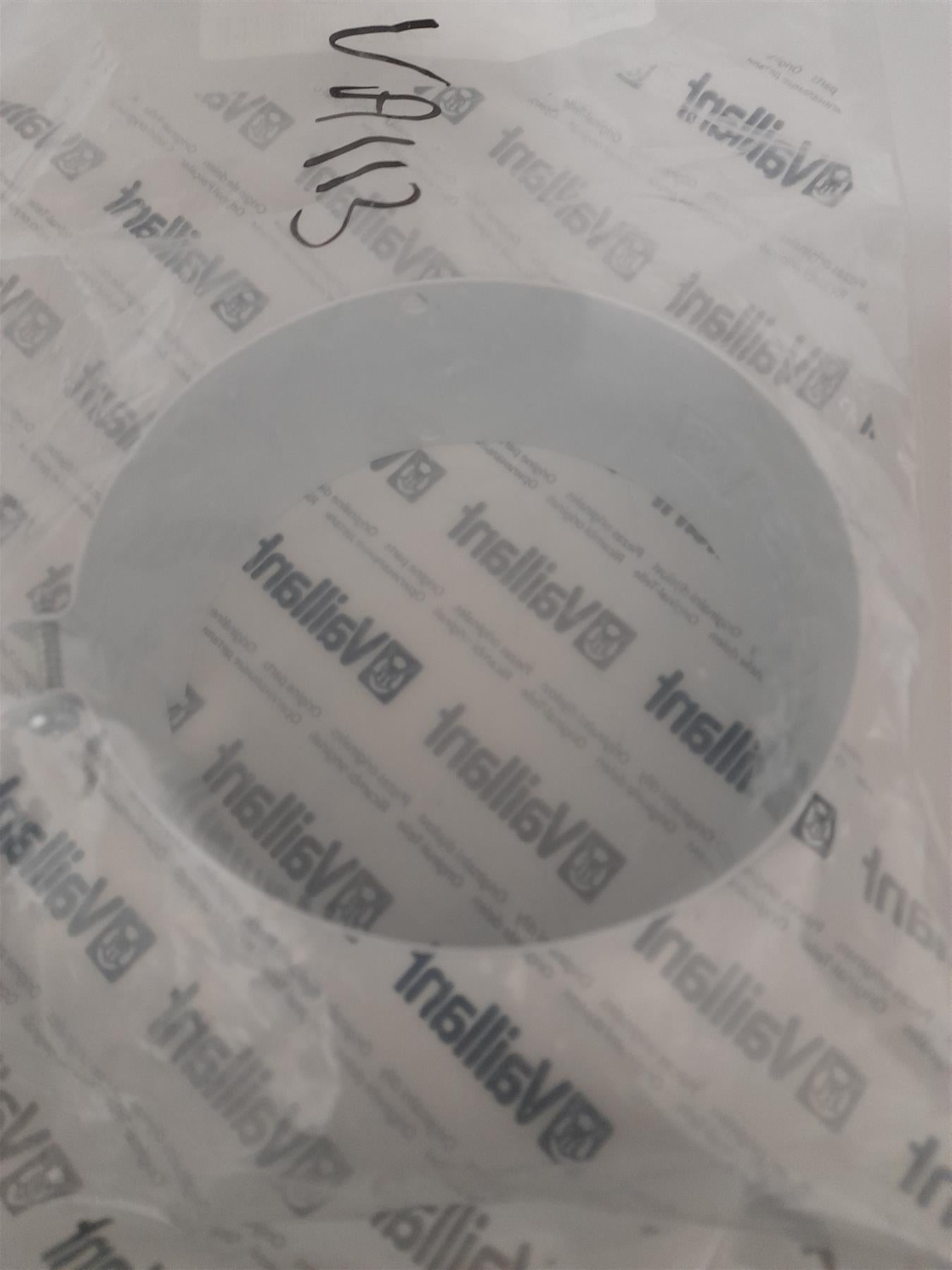 Vaillant Flue Clamp (100x48) 0020209347