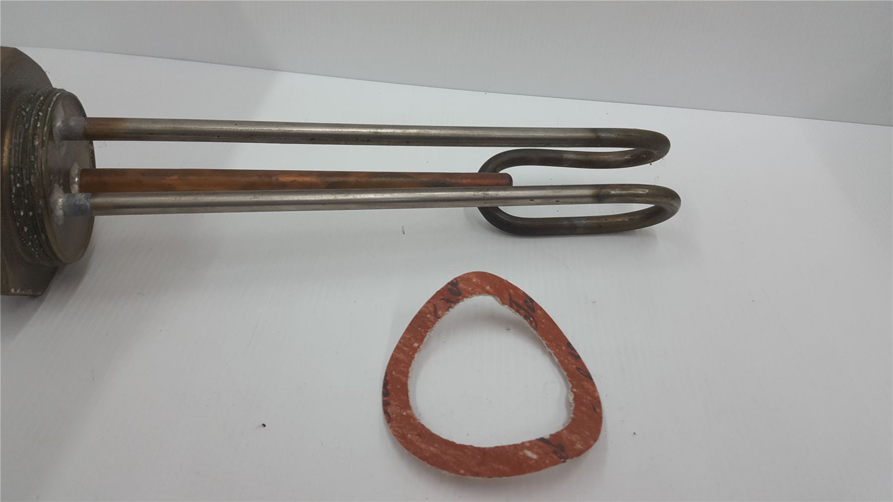 Center Incoloy immersion heater and radiator thermostat 11"