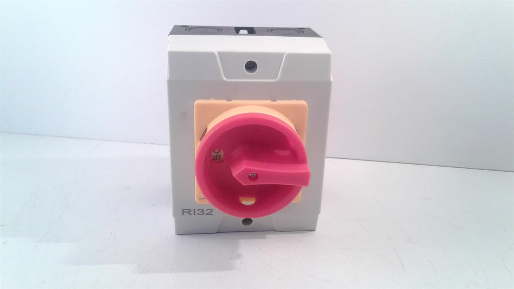 BS 32 Amp Rotary Isolator IP65 4-Pole R132