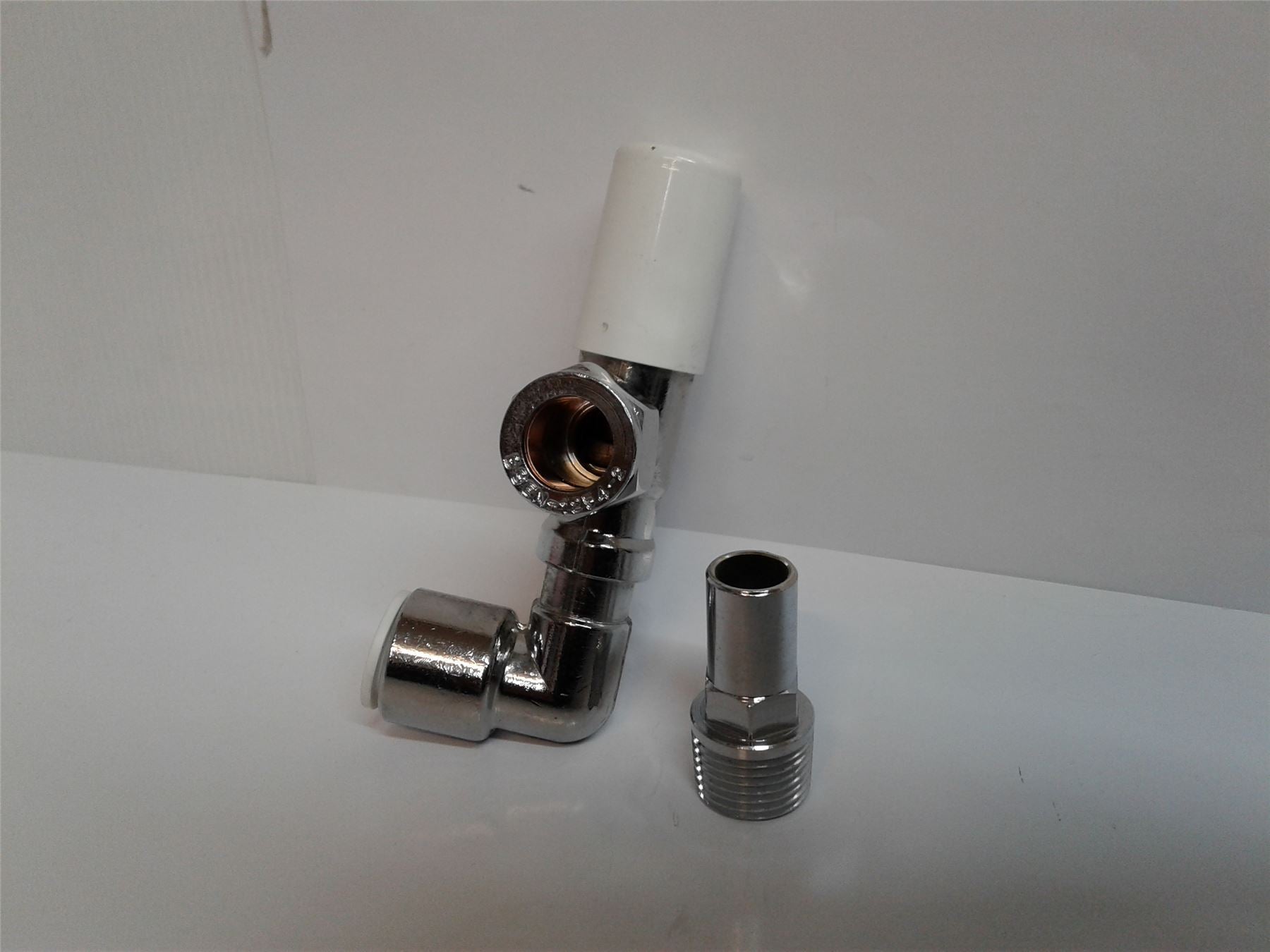 NEW Myson Matchmaster 90deg Push Fit Radiator Valve Lockshield 15mm MR15LACPF90