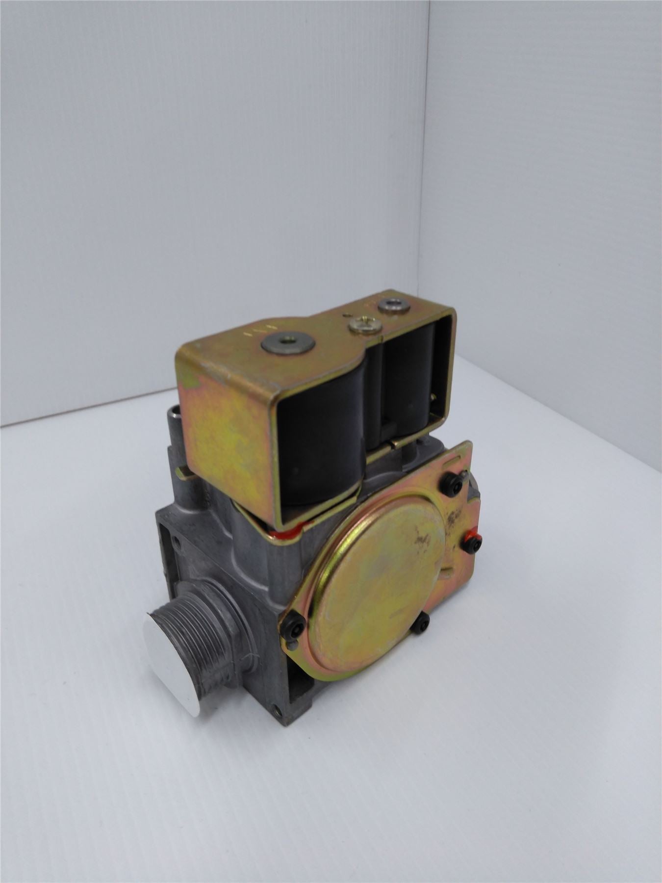 NEW ARISTON GAS VALVE 65102247