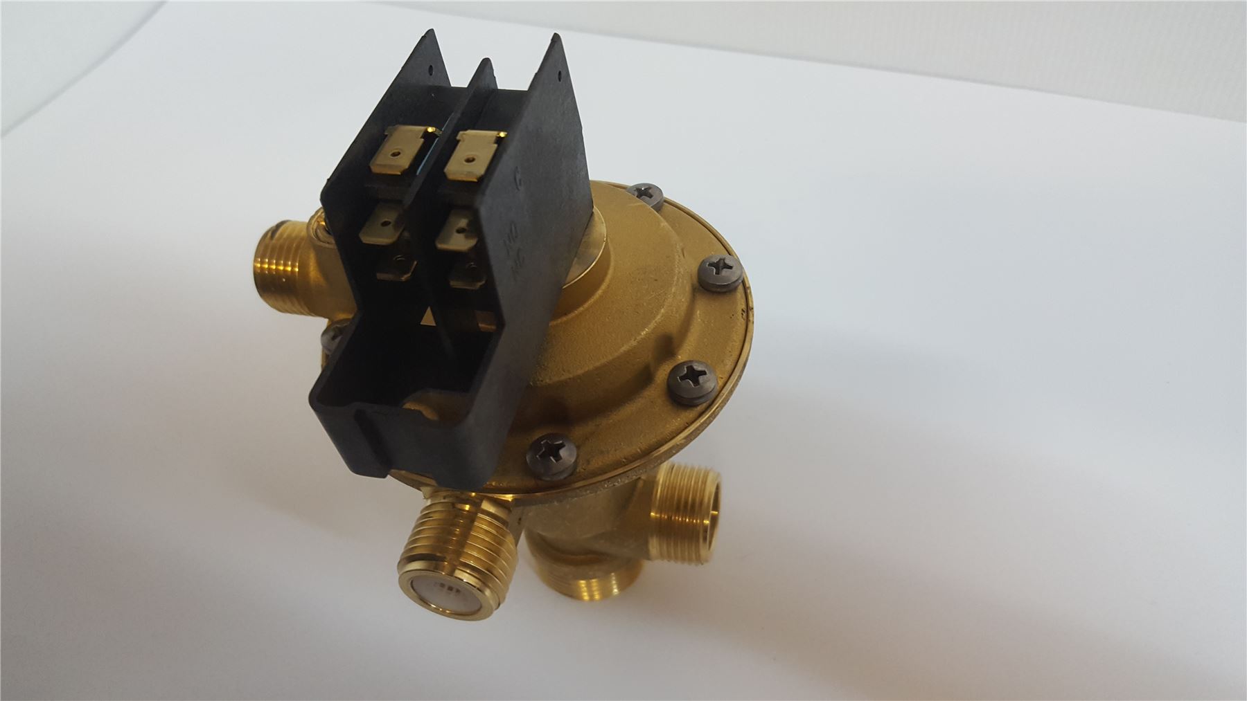 NEW Giannoni 3 Way Diverter Valve Type D