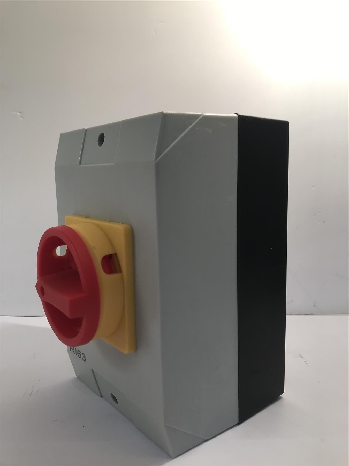 BS 63 Amp Rotary Isolator IP65 4-Pole R163