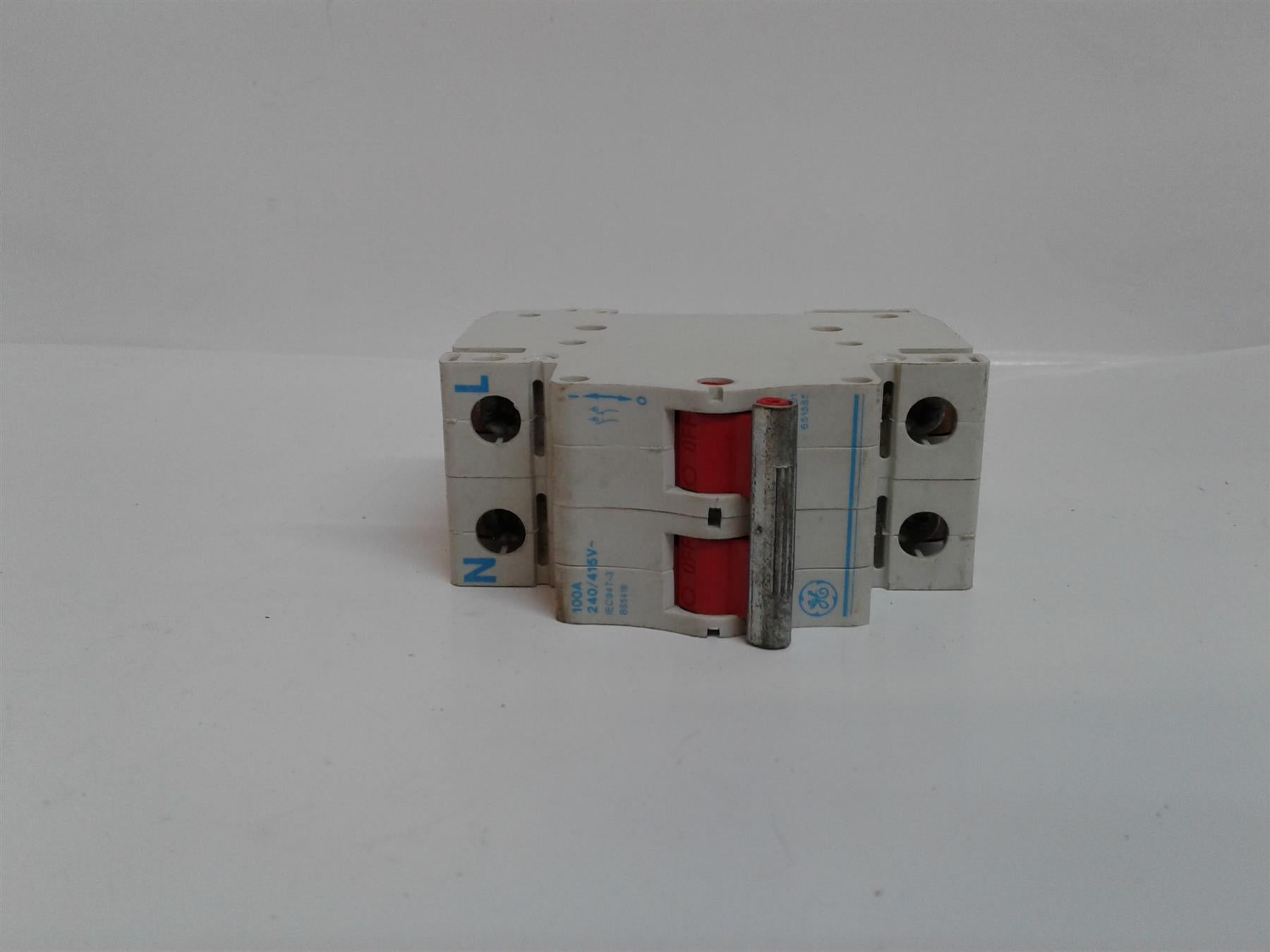 General Electric 333/39029-601 100Amp Main Switch 651585
