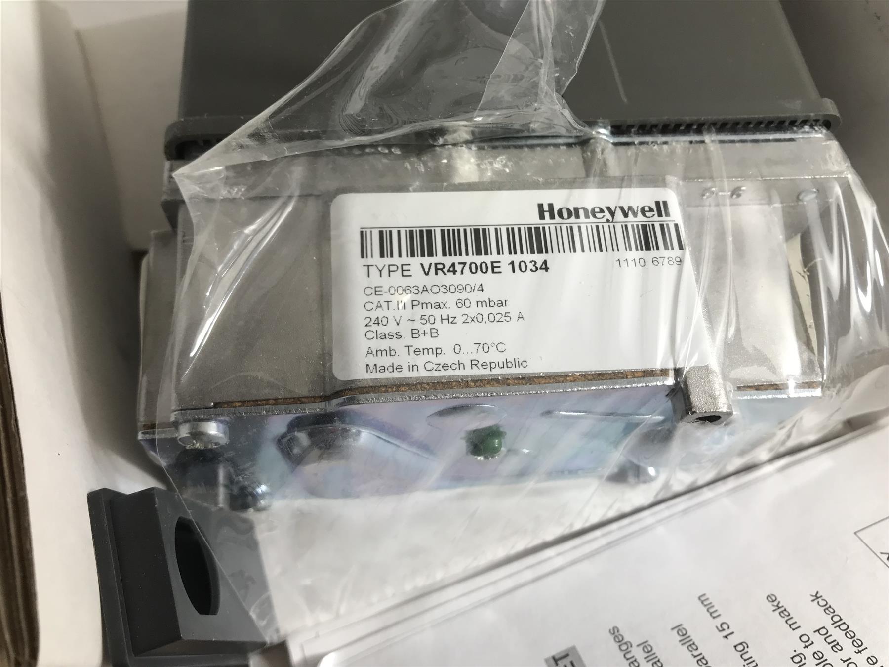 NEW IDEAL 079773 79773 HONEYWELL VR4700E1034U GAS VALVE