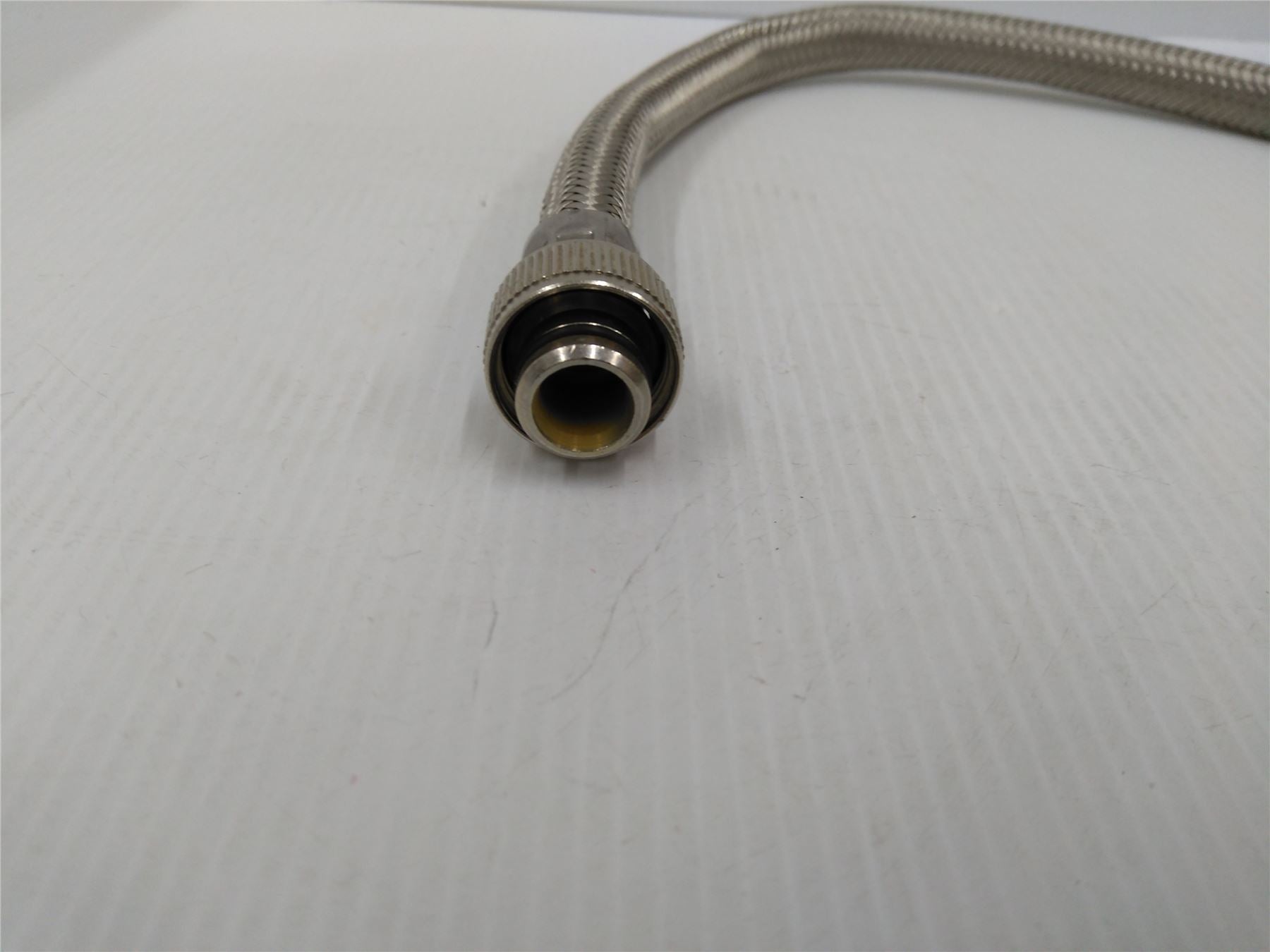 NEW TAP CONNECTOR MAJOR DIAMETER 22.911mm BRAIDED FLEXIBLE PIPE LENGTH 325mm
