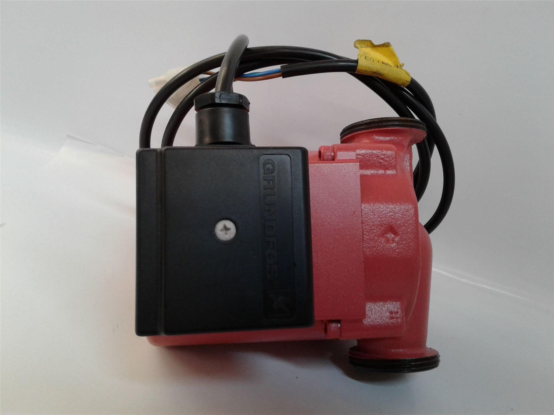 NEW GRUNDFOS UP 25-55 G 130 CIRCULATOR PUMP HEAD AND PUMP BODY 230V