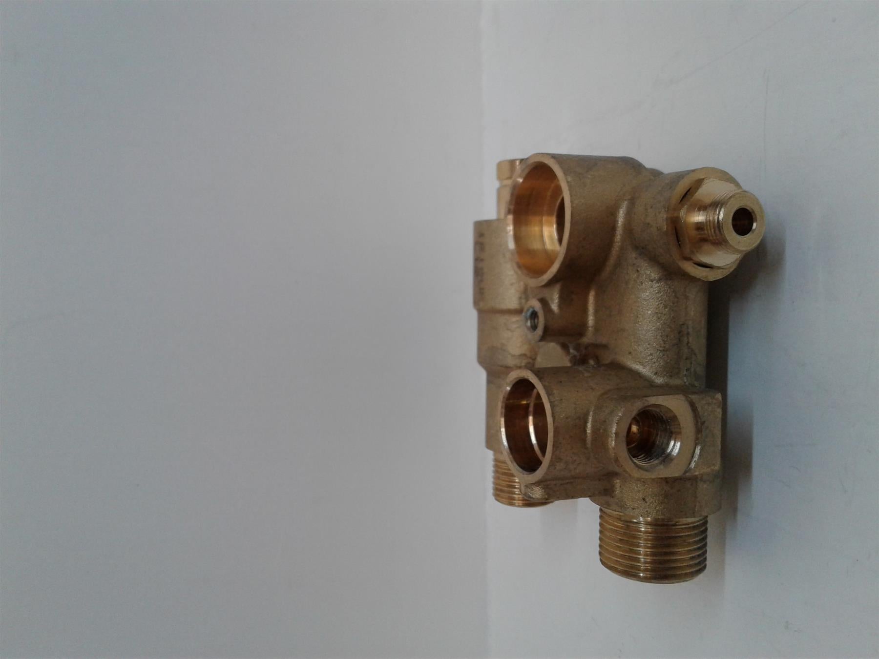 Baxi/Potterton Inlet Assembly 12L 5132454