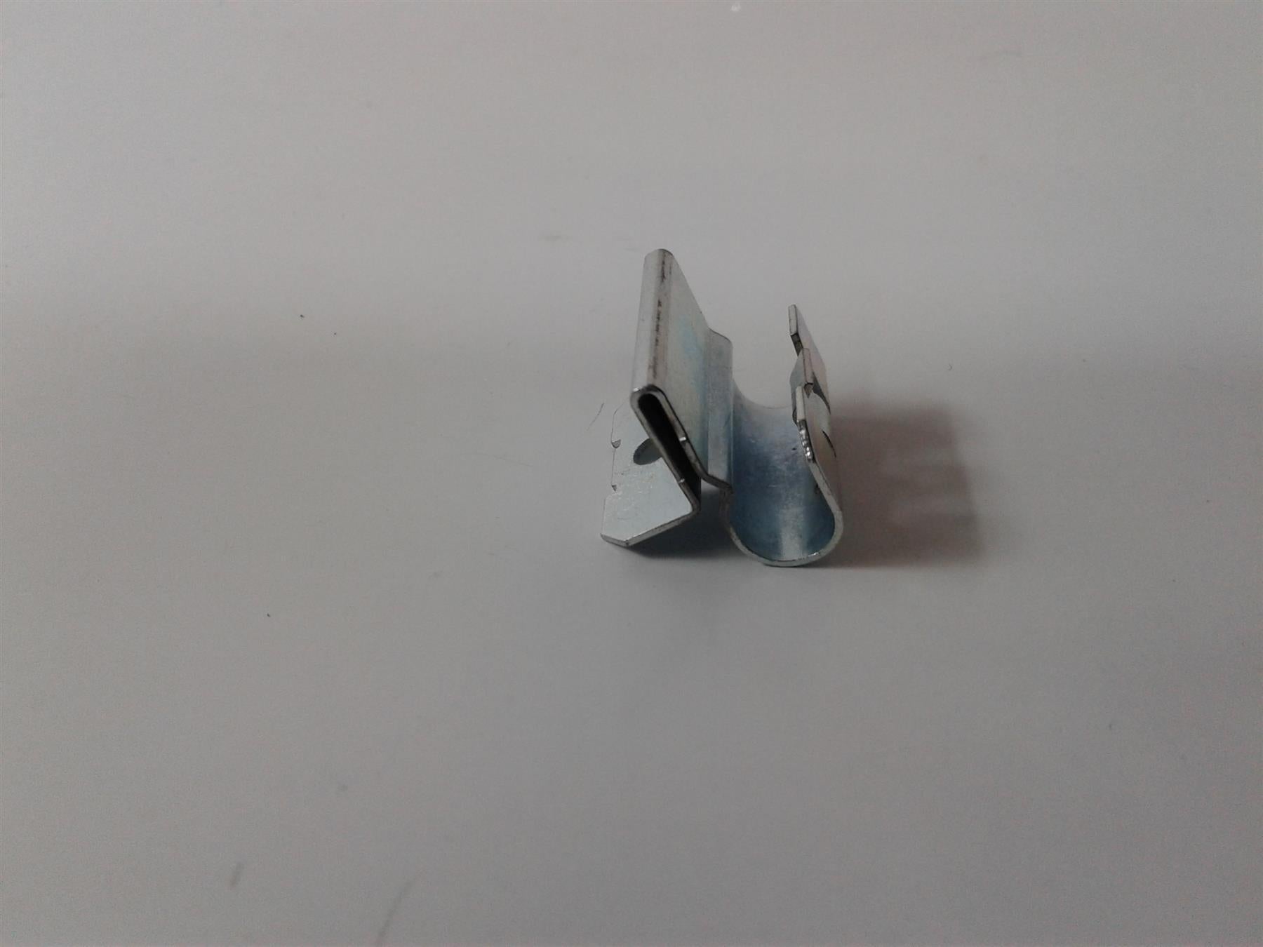 NEW HEATLINE 3002062605 CLIP HOLDING CONSOLE