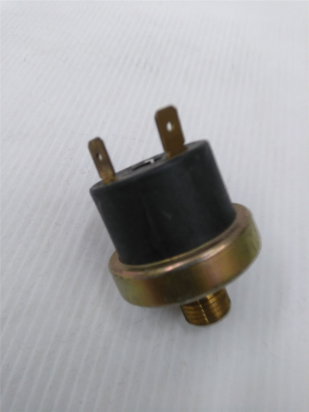NEW ARISTON CHAFFOTEAUX LOW PRESSURE SWITCH 995903