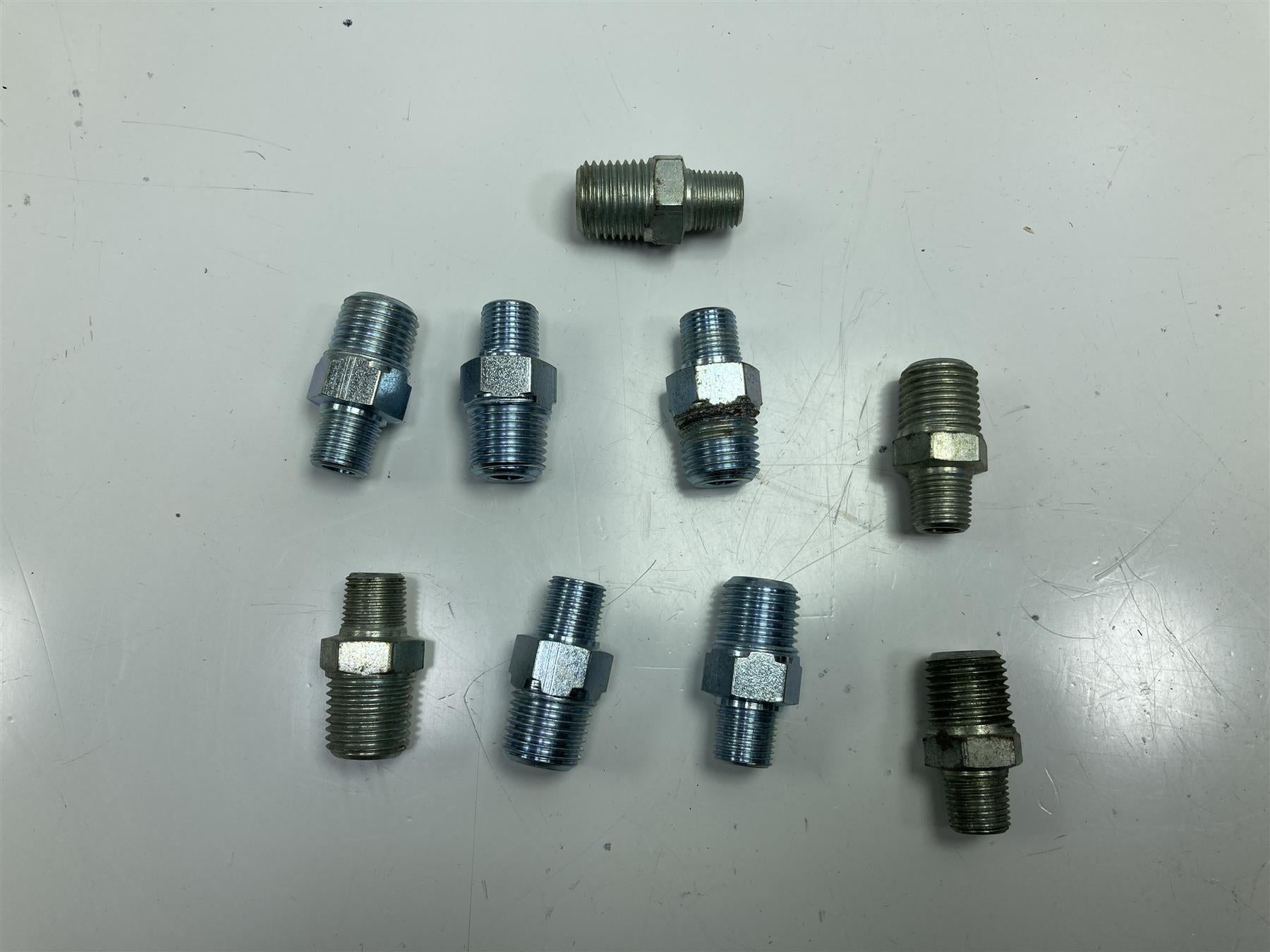 Galv steel hex nipple-145g 1/4 x 1/8