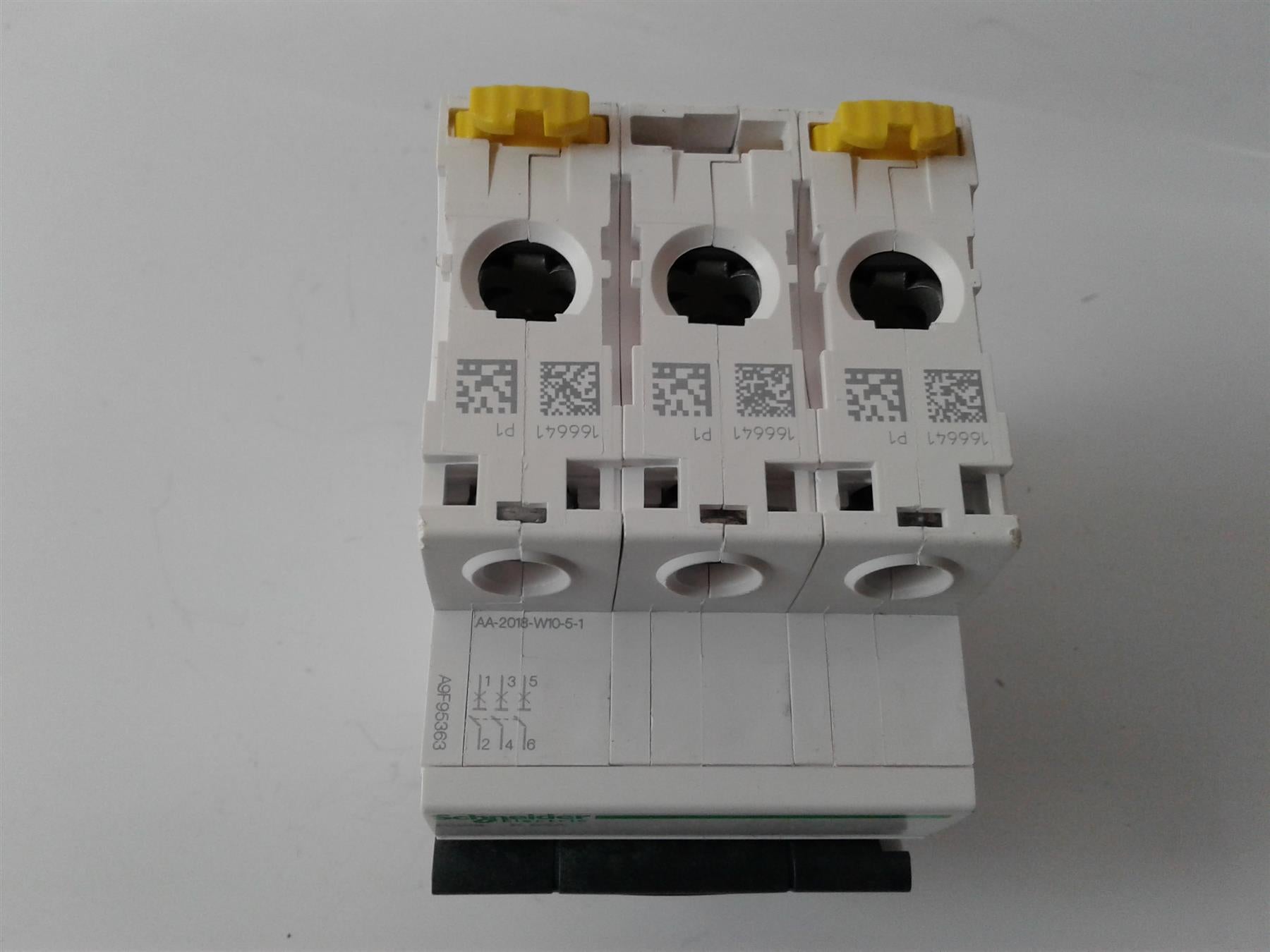 NEW Schneider Electric A9F95363 Modular Circuit Breaker iC60L 3P K 63A