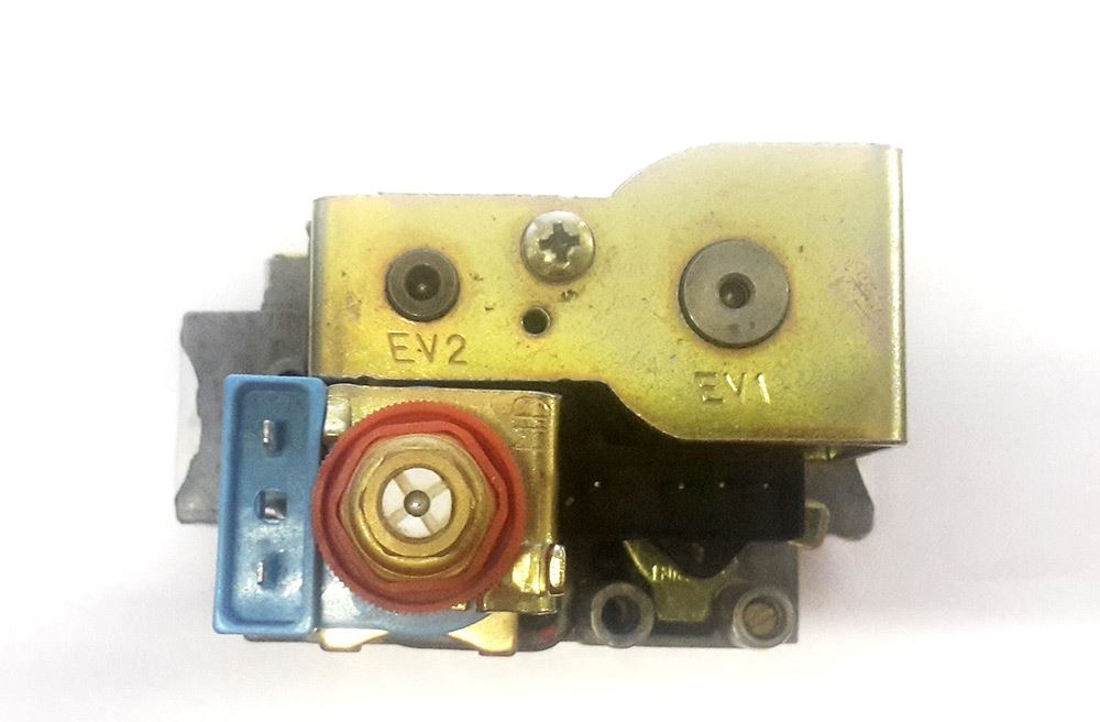 NEW VAILLANT GAS VALVE 05-3462 053462
