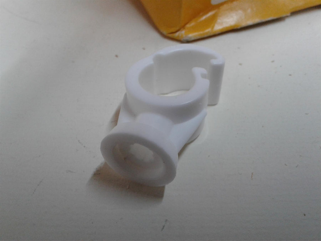 NEW FM Unifix Cliplok 15mm CLIP LOCK Pipe Clips WHITE (10 PACK) P100