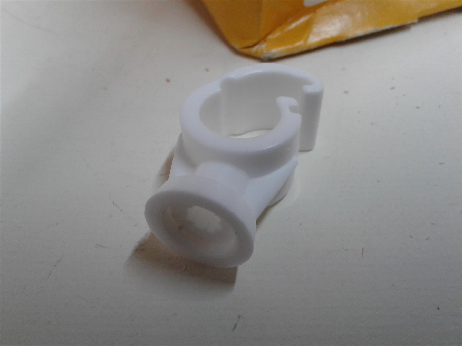 NEW FM Unifix Cliplok 15mm CLIP LOCK Pipe Clips WHITE (10 PACK) P100