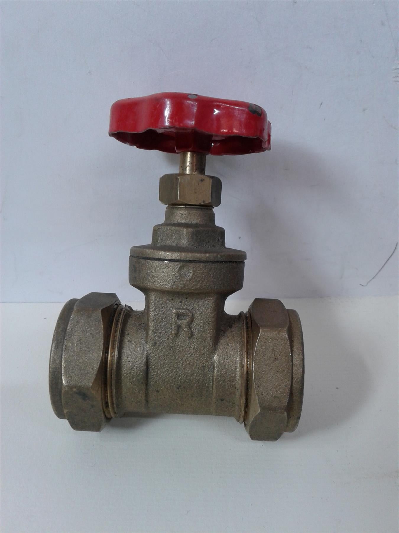 NEW R 28MM BRASS WHEELHEAD GATE VALVE TAP STOP BS864-2 (EACH)