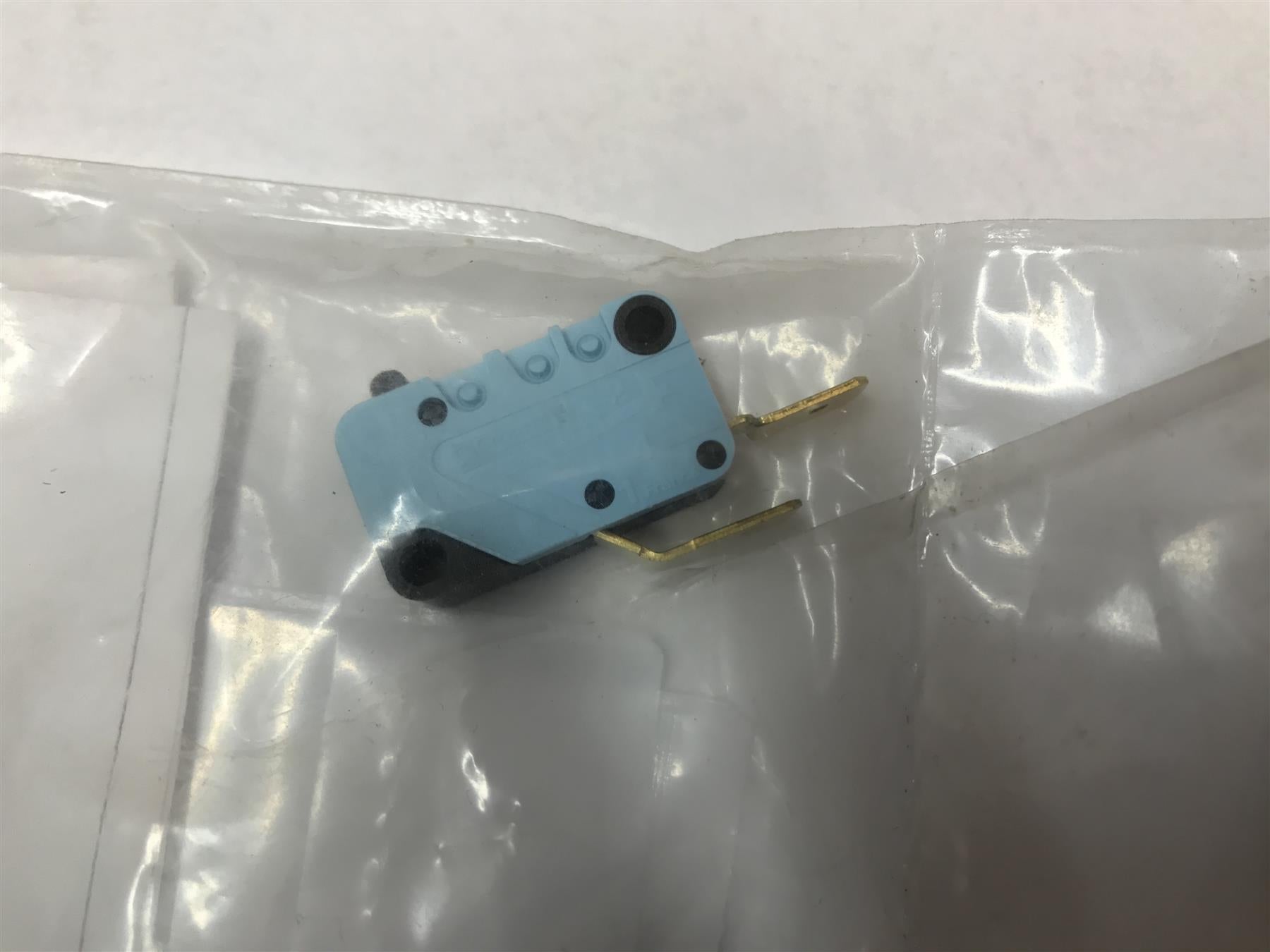 NEW GLOWWORM 0020050452 WATER PRESSURE SWITCH ASSEMBLY