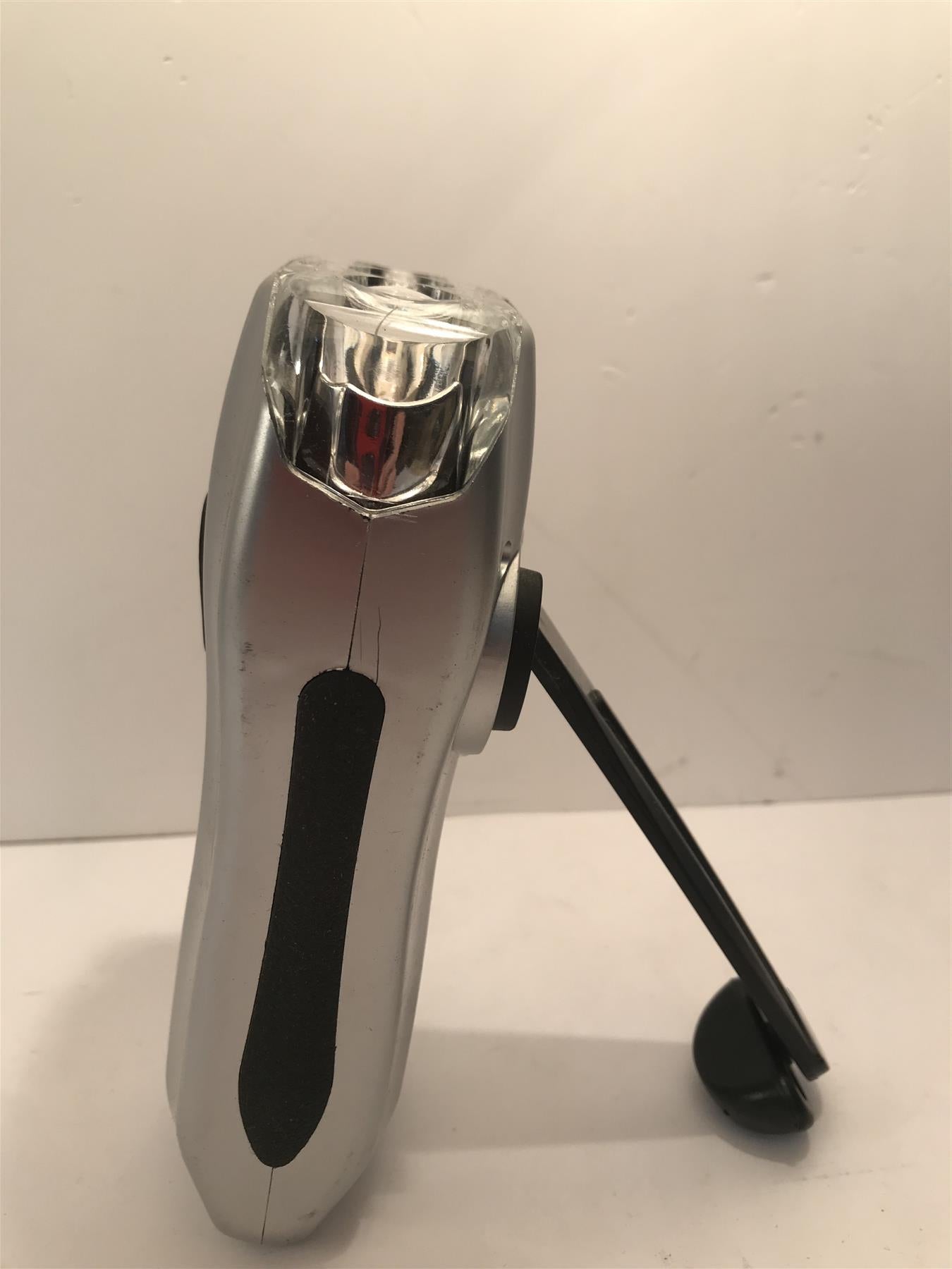 Tri-LED Crank Flashlight