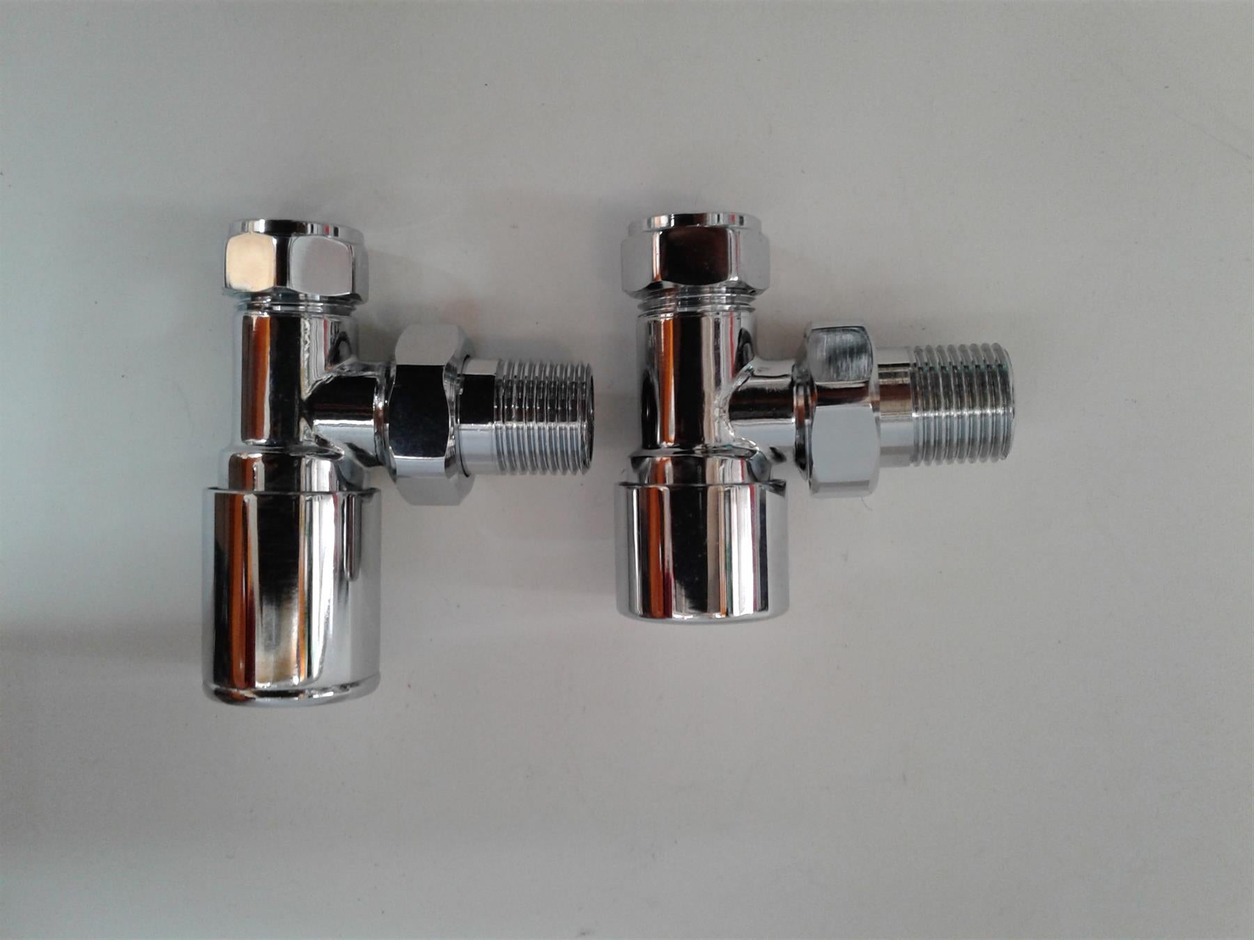 IRSAP ANGLED CHROME ROUND MANUAL VAL LOCKSHEILD AND WHEELHEAD