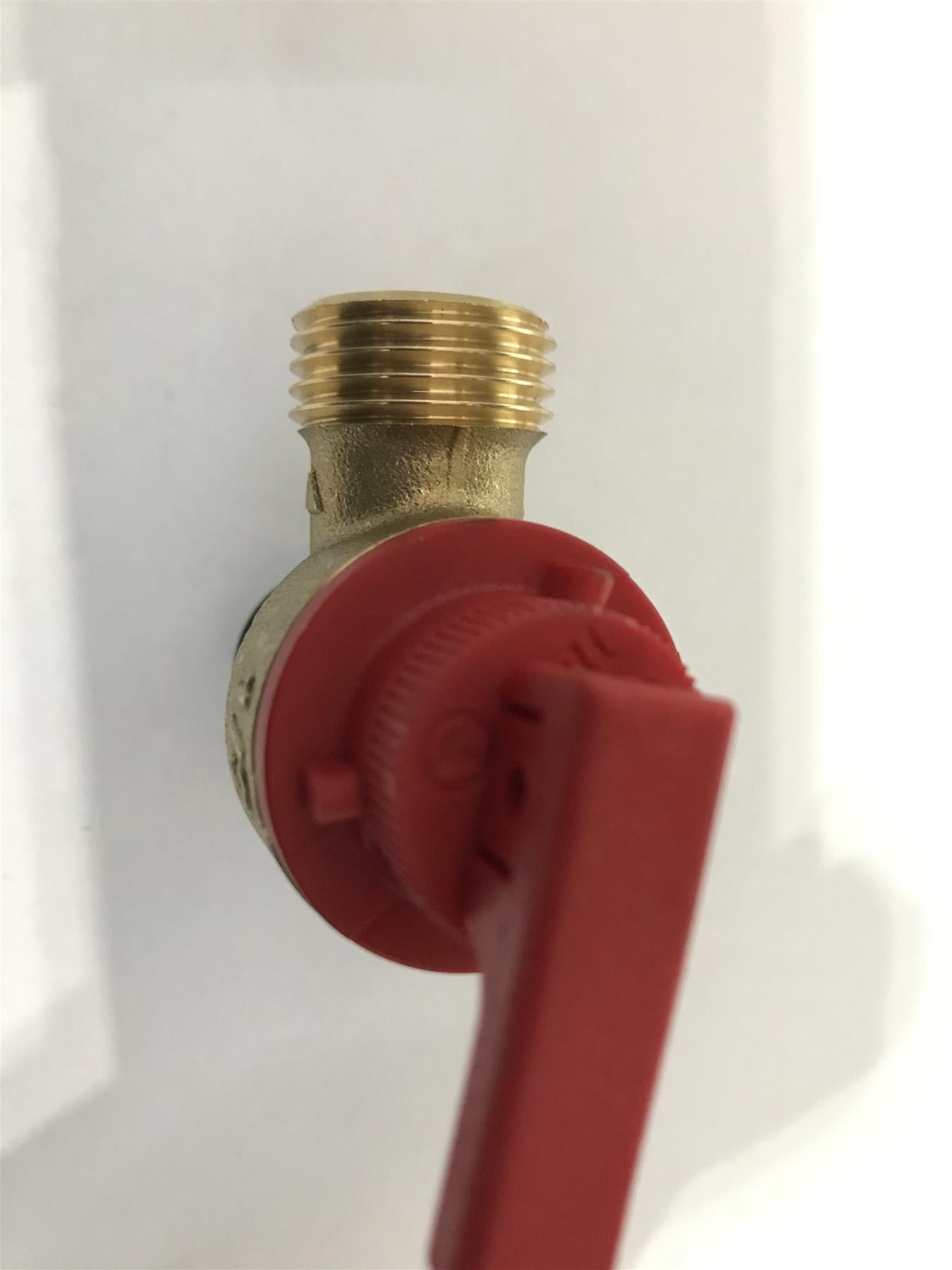 NEW VAILLANT PRESSURE RELIEF VALVE 3 BAR 178985