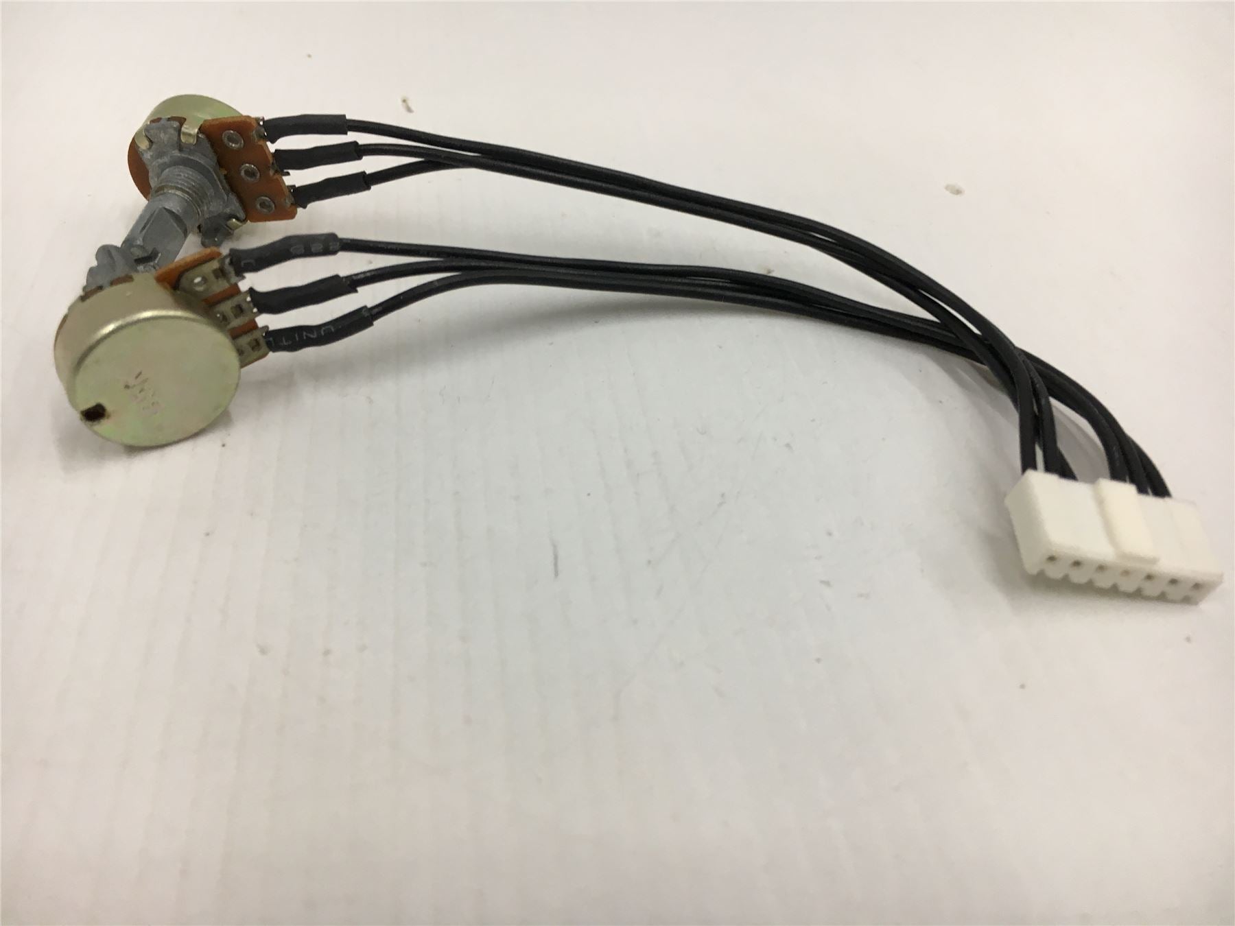 NEW HALSTEAD POTENTIOMETER GEM POT AND LEAD GEM870086