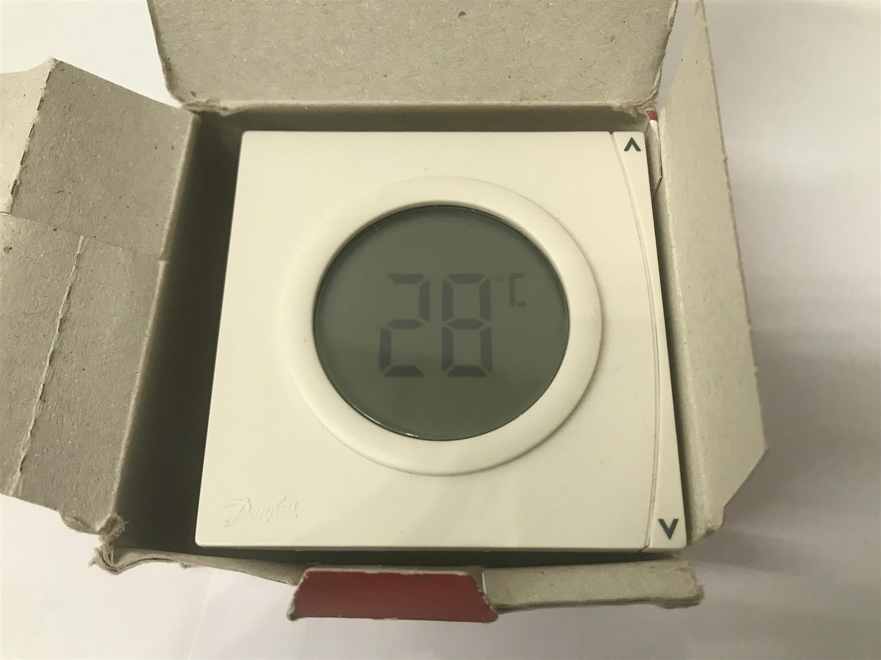 DANFOSS RET2000B DIGITAL ROOM THERMOSTAT 087N644100
