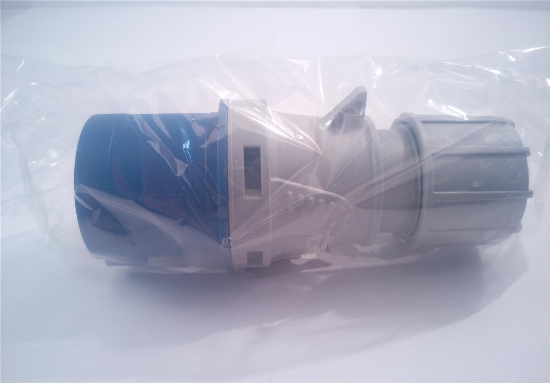 HTCN 16A 220V Blue 3 Pin Industrial Plug Socket IP44