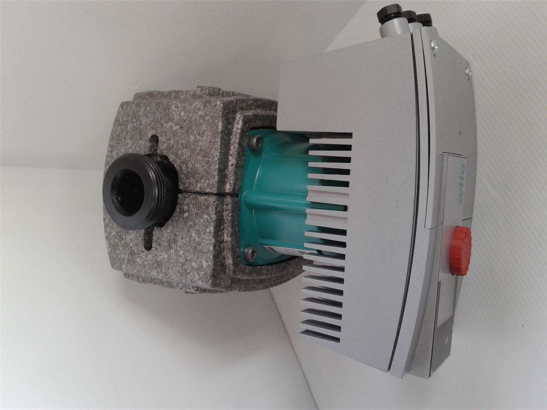 NEW WILO  Stratos 25/1-6 _ 180mm  Circulation Pump 2090447