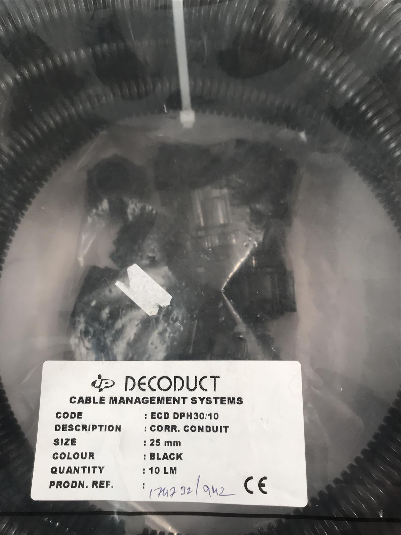 25mm x 10m Black Conduit Contractor Pack (10 x Conduit Quick Clips)