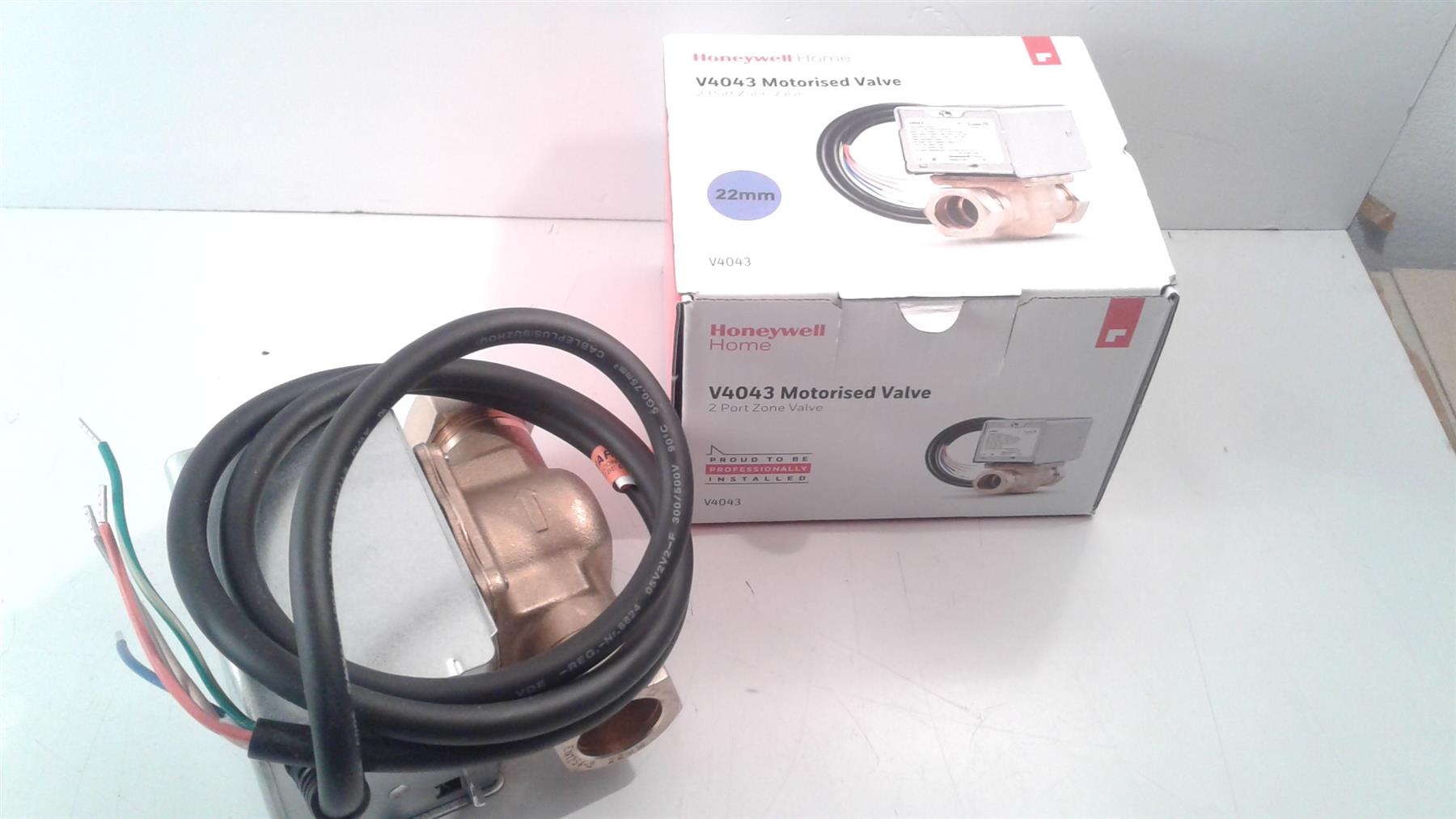Honeywell V4043 Motorised 2 Port Zone Valve 22mm Brand New