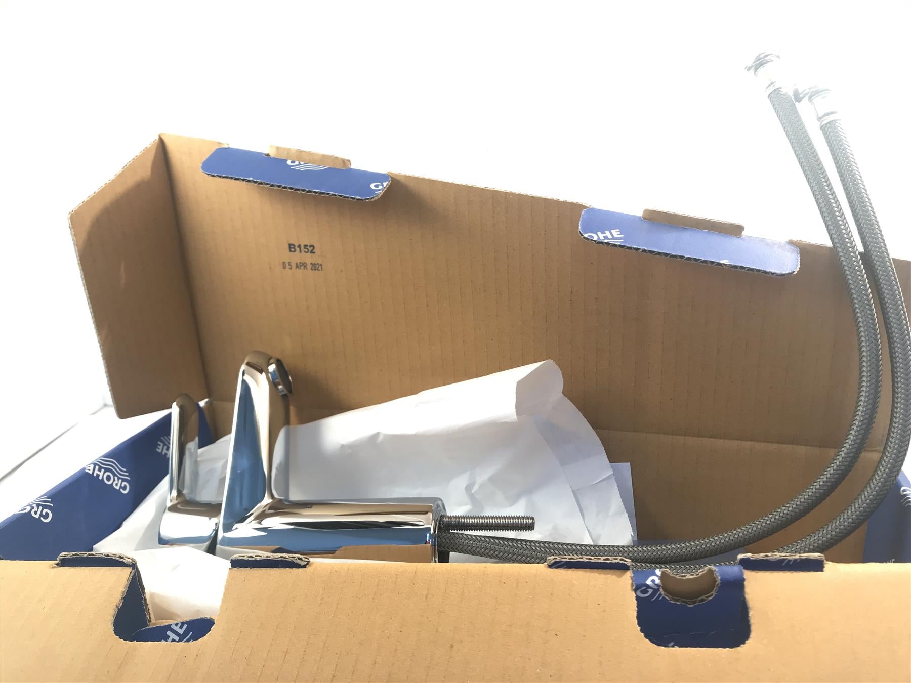 GROHE BauEdge Single Lever Mono Basin Mixer Tap 23330000 Chrome