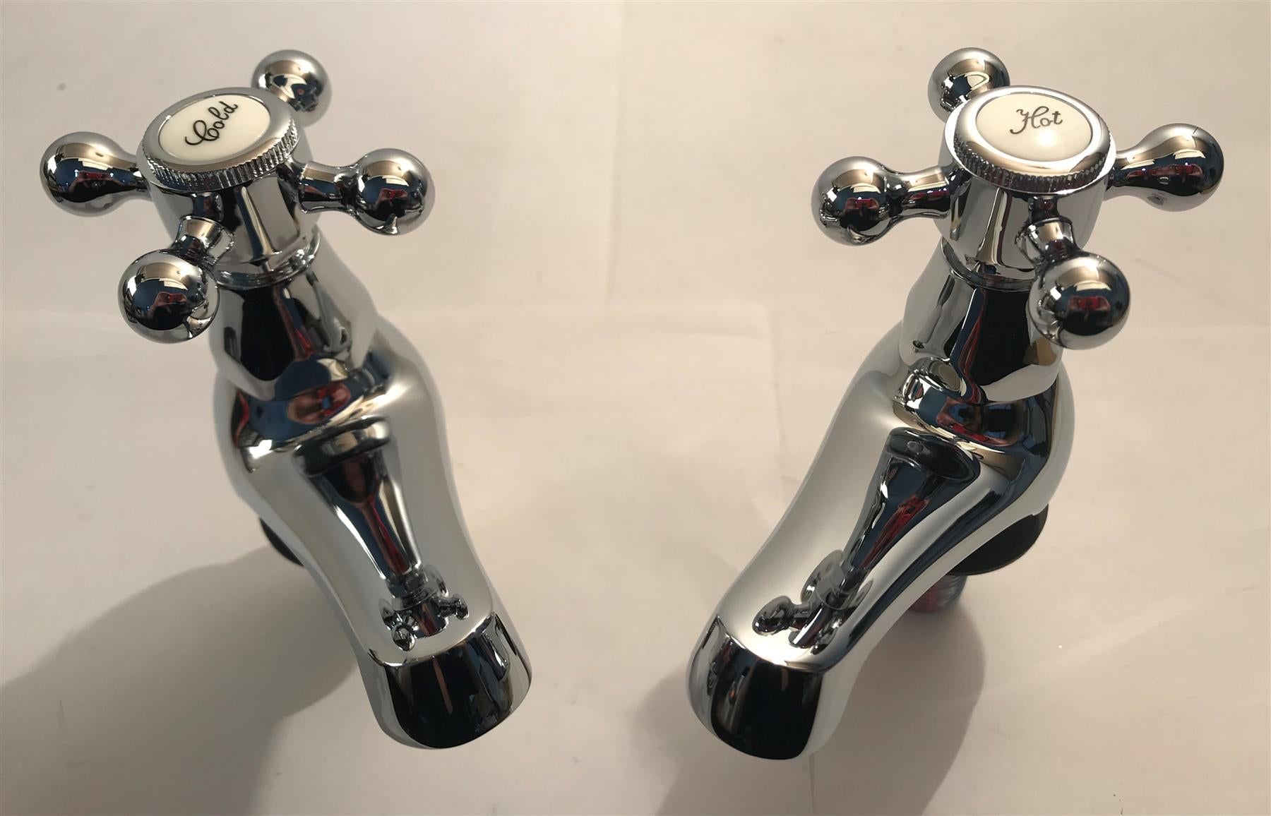 Iflo Traditional Tatton Basin Taps  604604