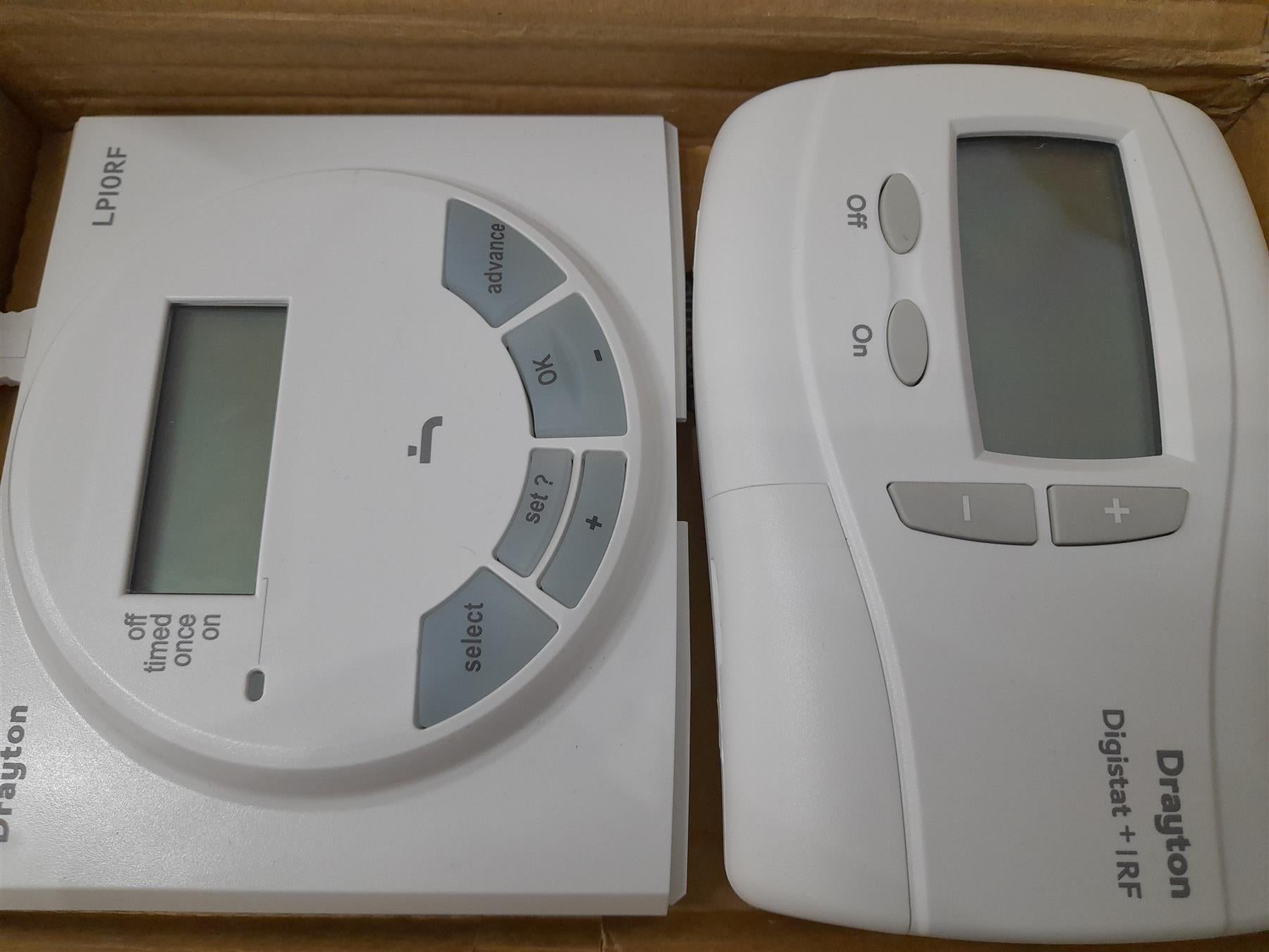 Drayton LP20RF and Digistat+3RF Wireless Programmable Thermostat Set RF561DR