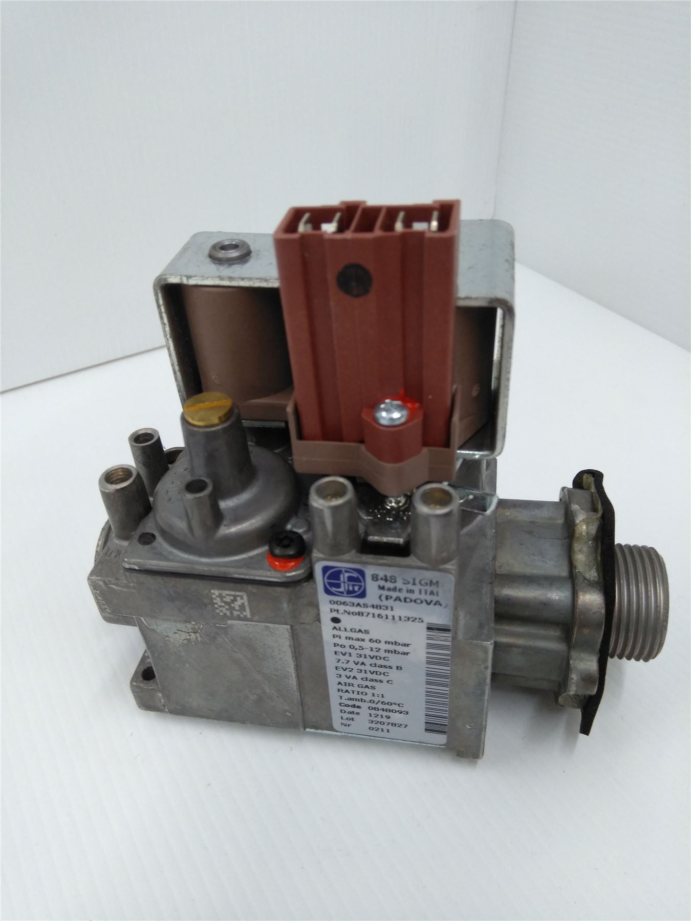 NEW WORCESTER BOSCH GAS VALVE 87161113250
