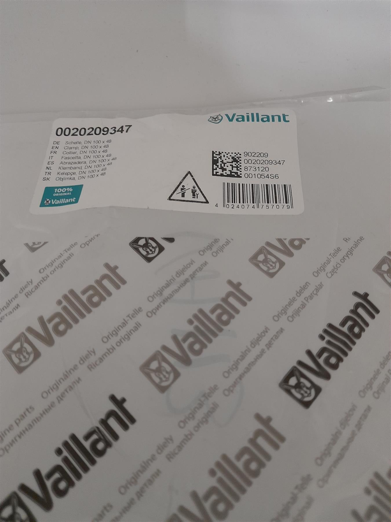 Vaillant Flue Clamp (100x48) 0020209347