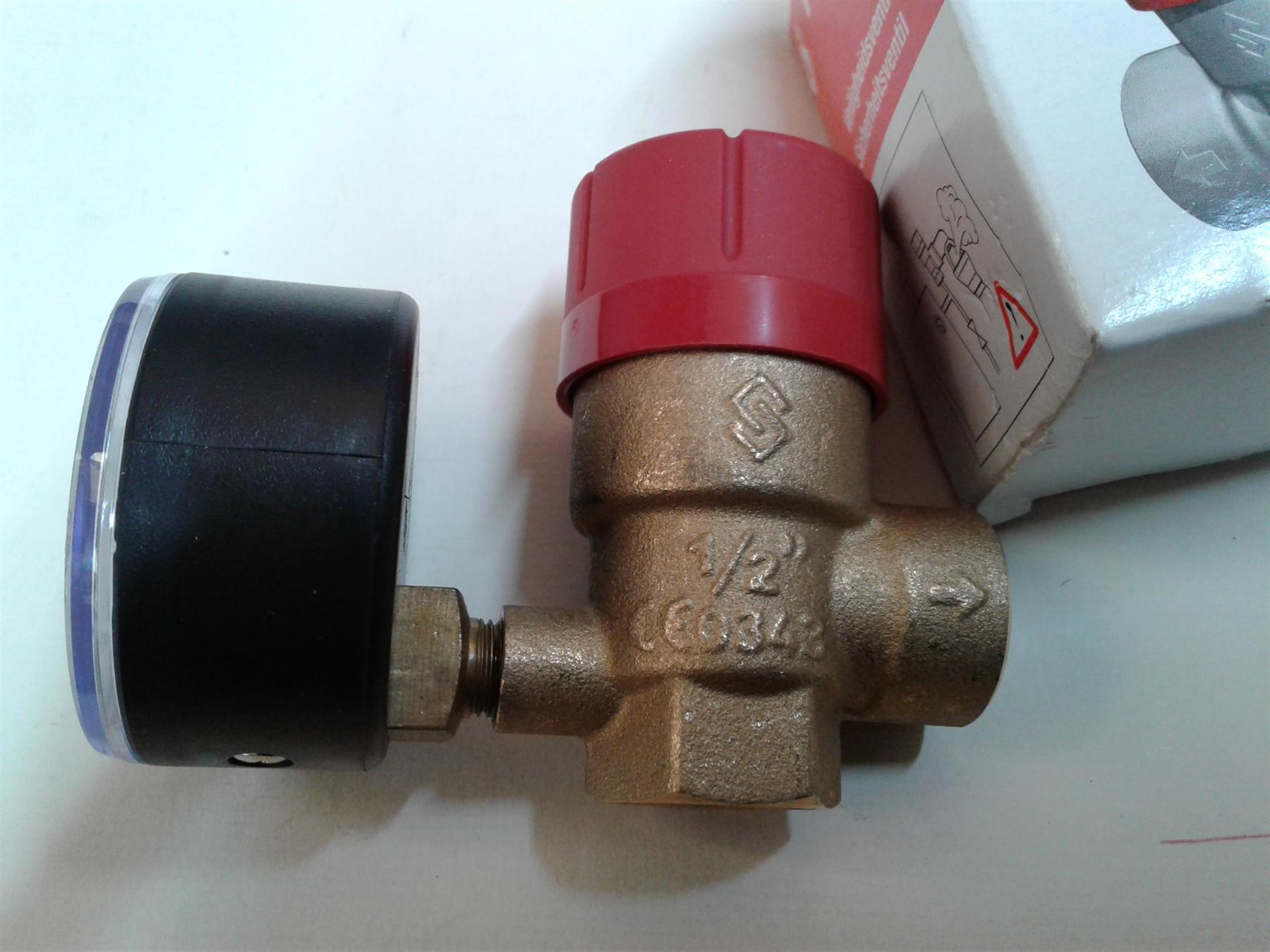 NEW Flamco Prescor 1/2NF 3 Bar Safety Valve FLEXCON Gauge 27684